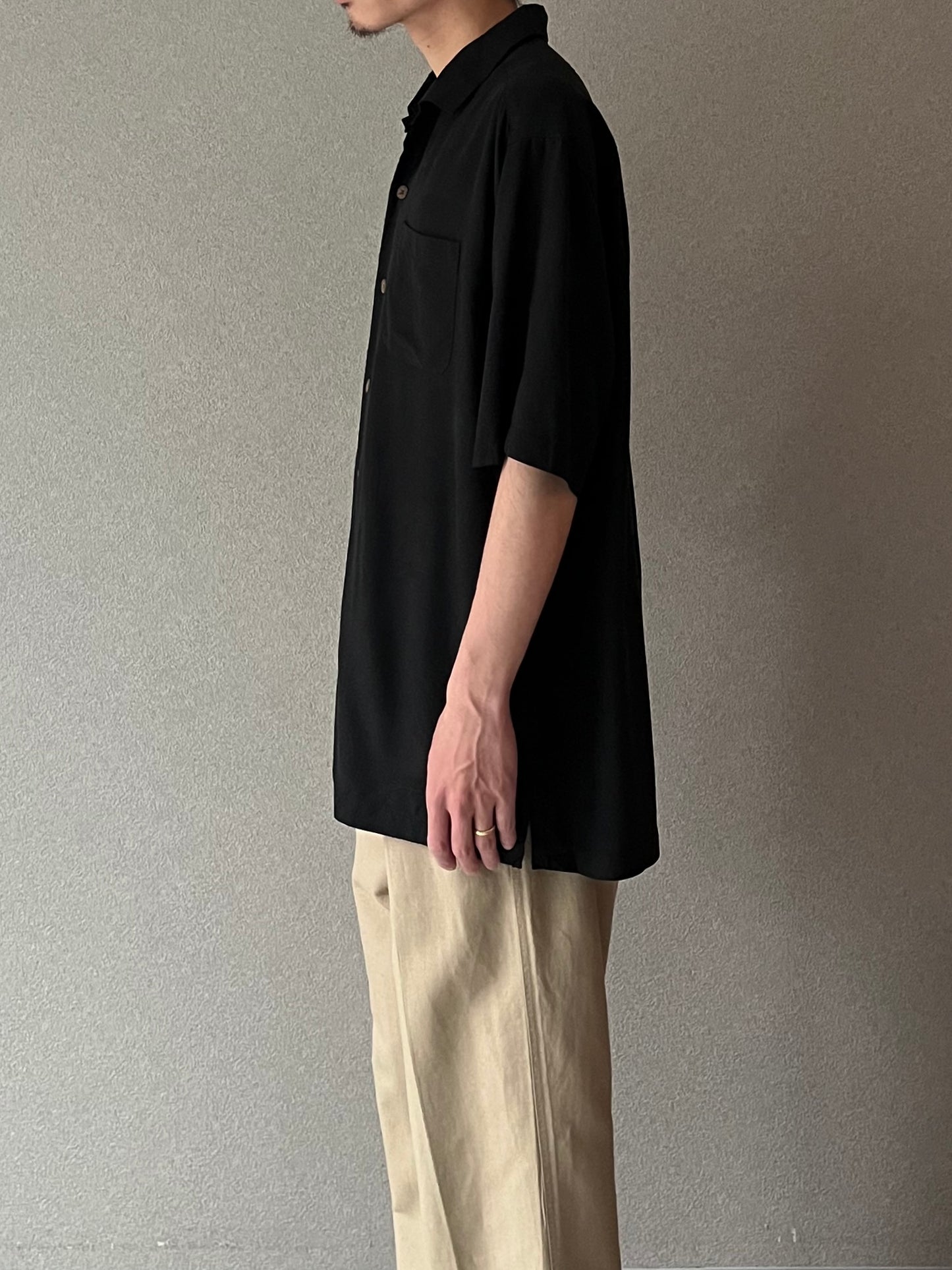 00's Tommy Bahama open collar silk shirt