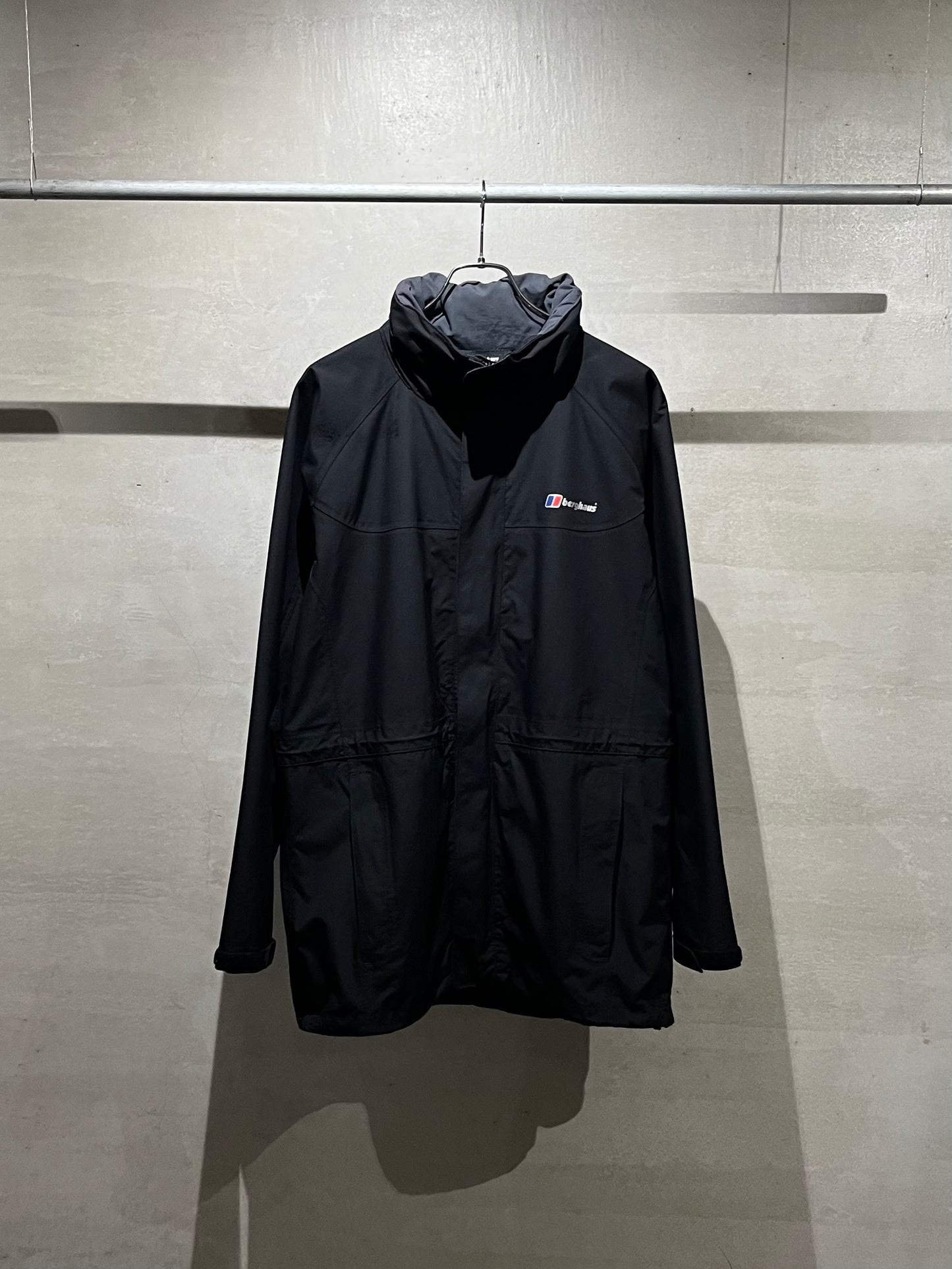 00's Berghaus nylon jacket