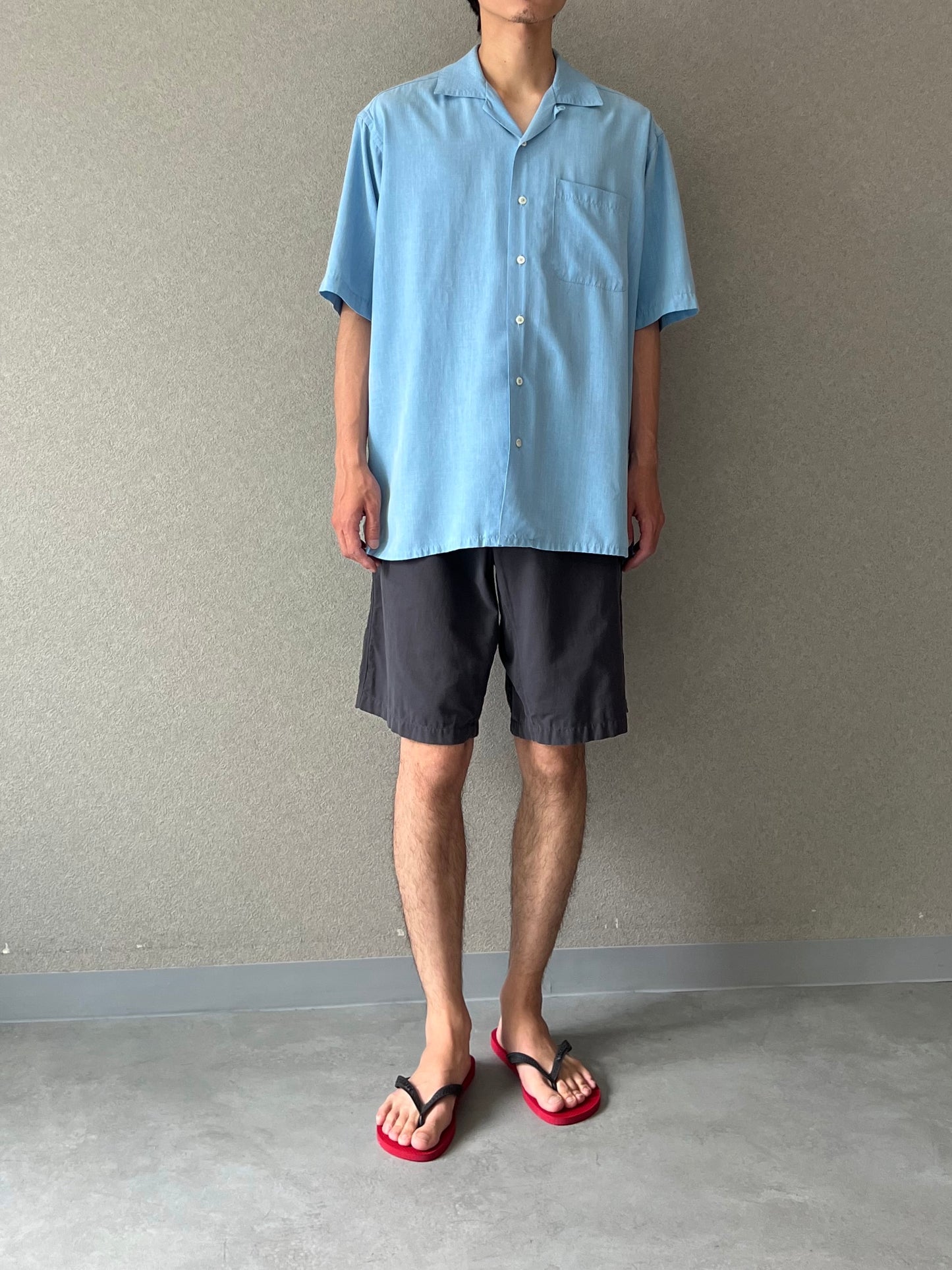 00's BUGATCHI open collar rayon  shirt