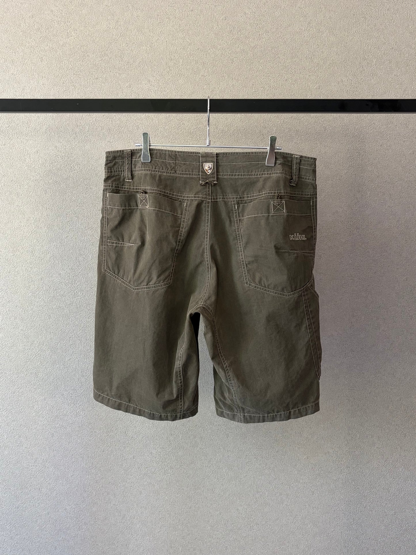 00's KUHL utility shorts