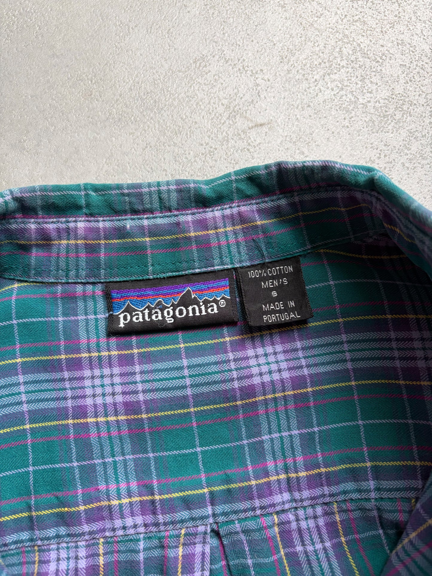 90's patagonia shirt "Made in PORTUGAL"