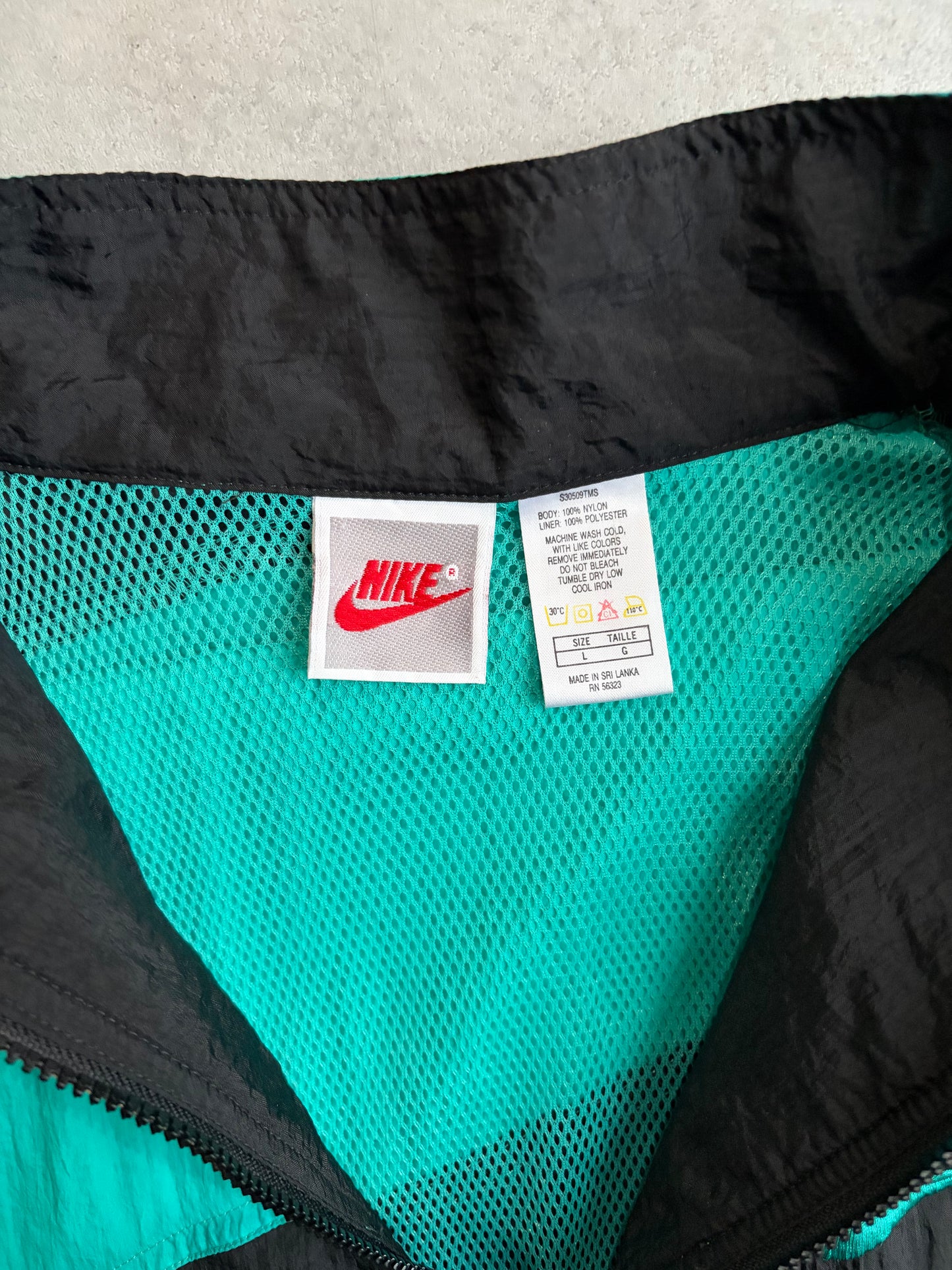 90's NIKE nylon jacket