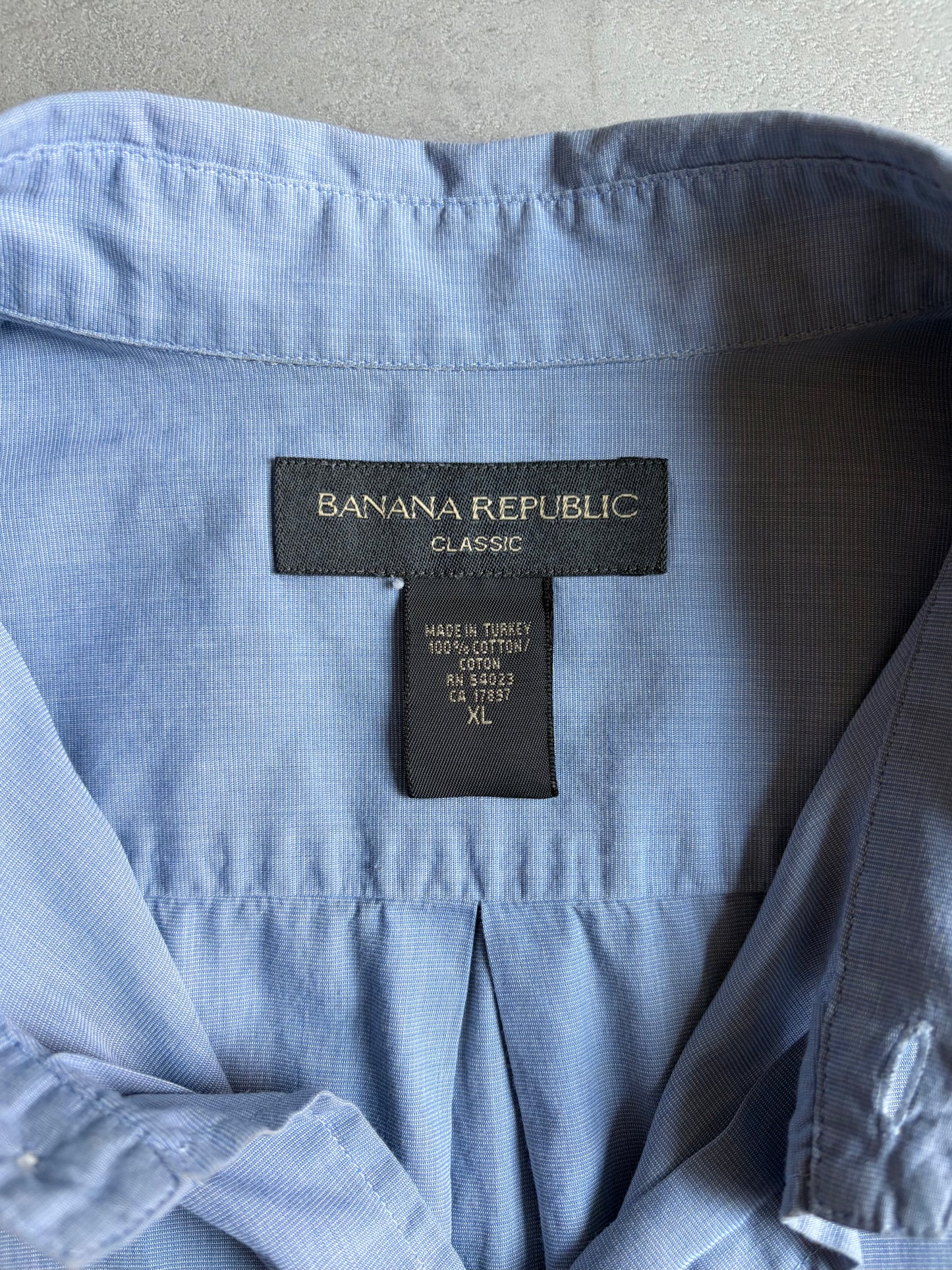 00's BANANA REPUBLIC S/S shirt