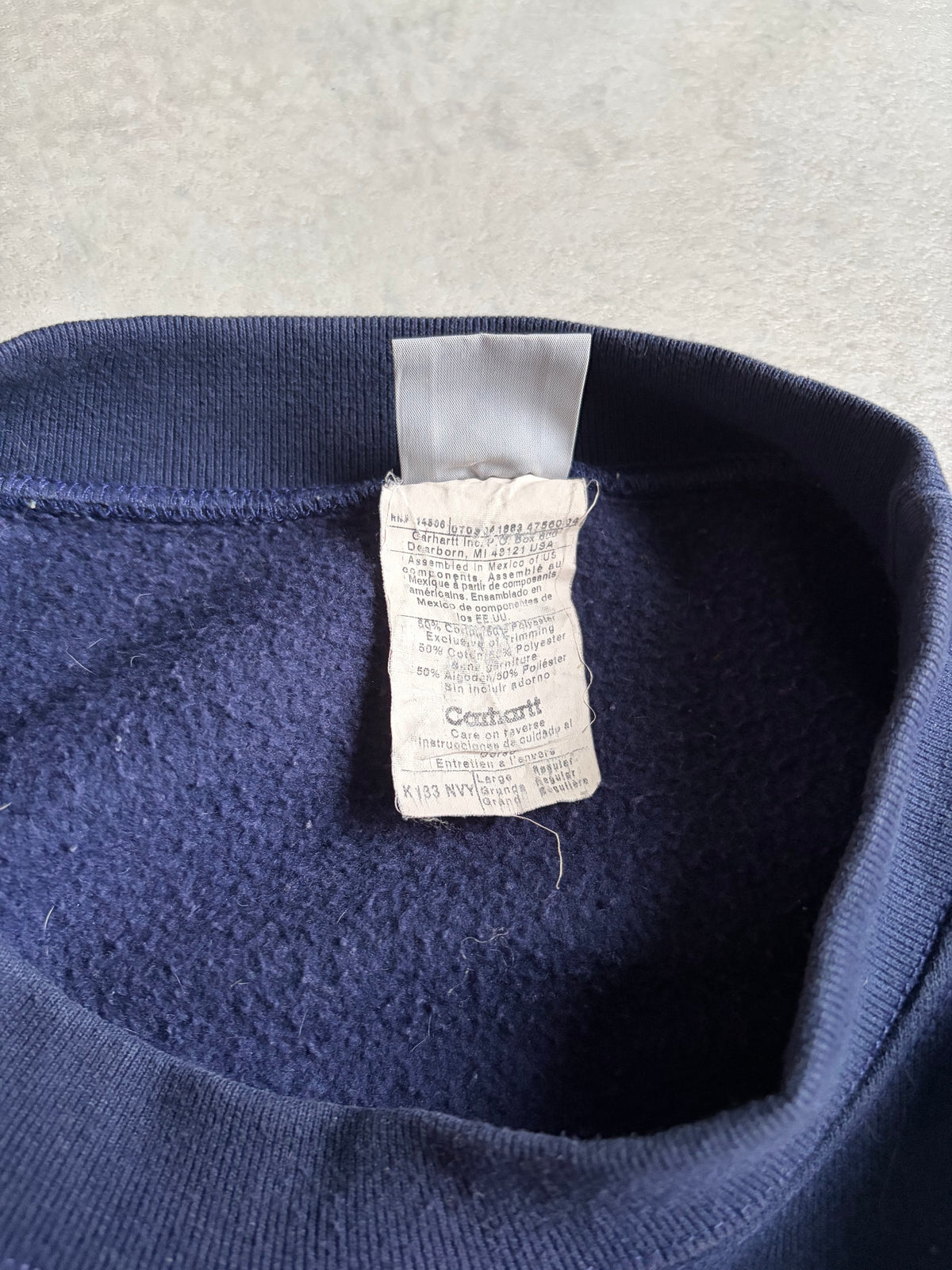 00's carhartt sweater