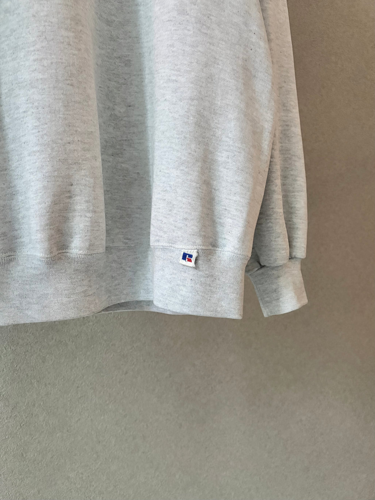 90's RUSSELL sweater “Made in USA”