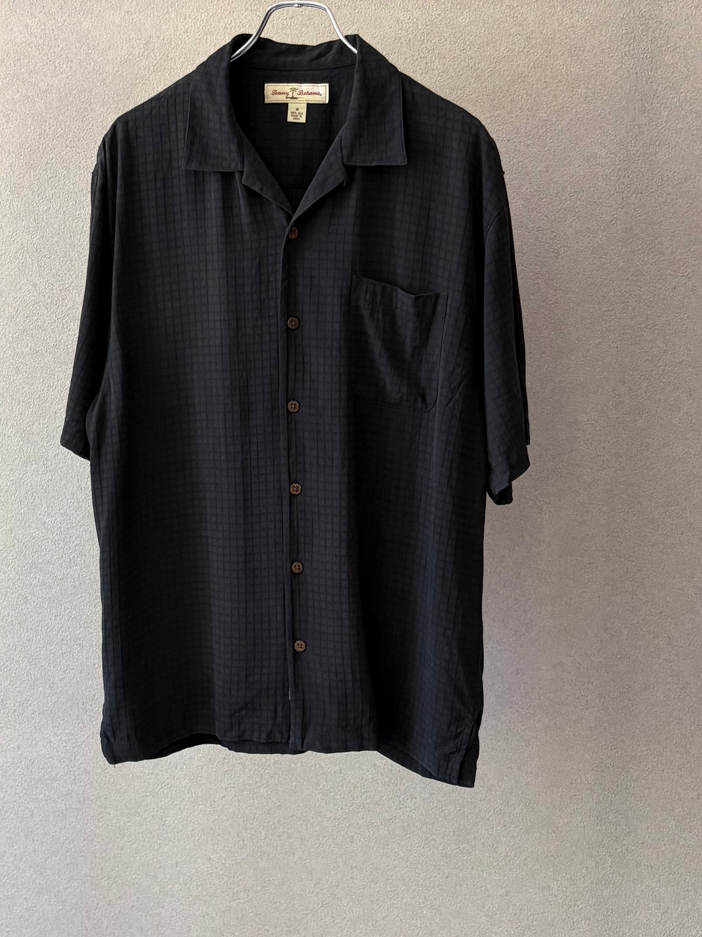 00's Tommy Bahama open collar silk shirt