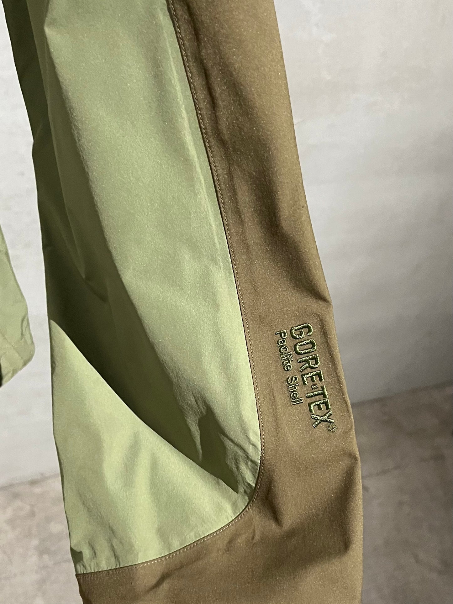 90's Marmot GORE-TEX nylon jacket