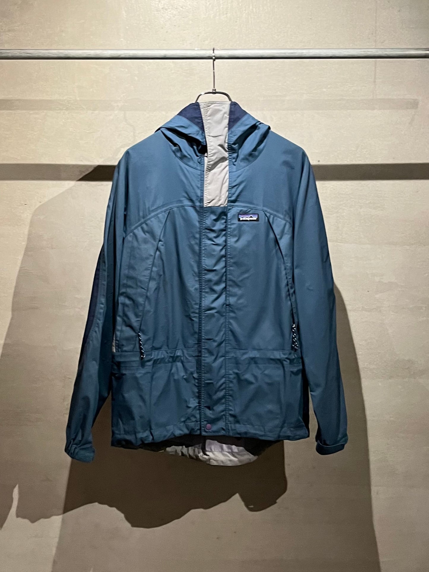 00's patagonia nylon jacket