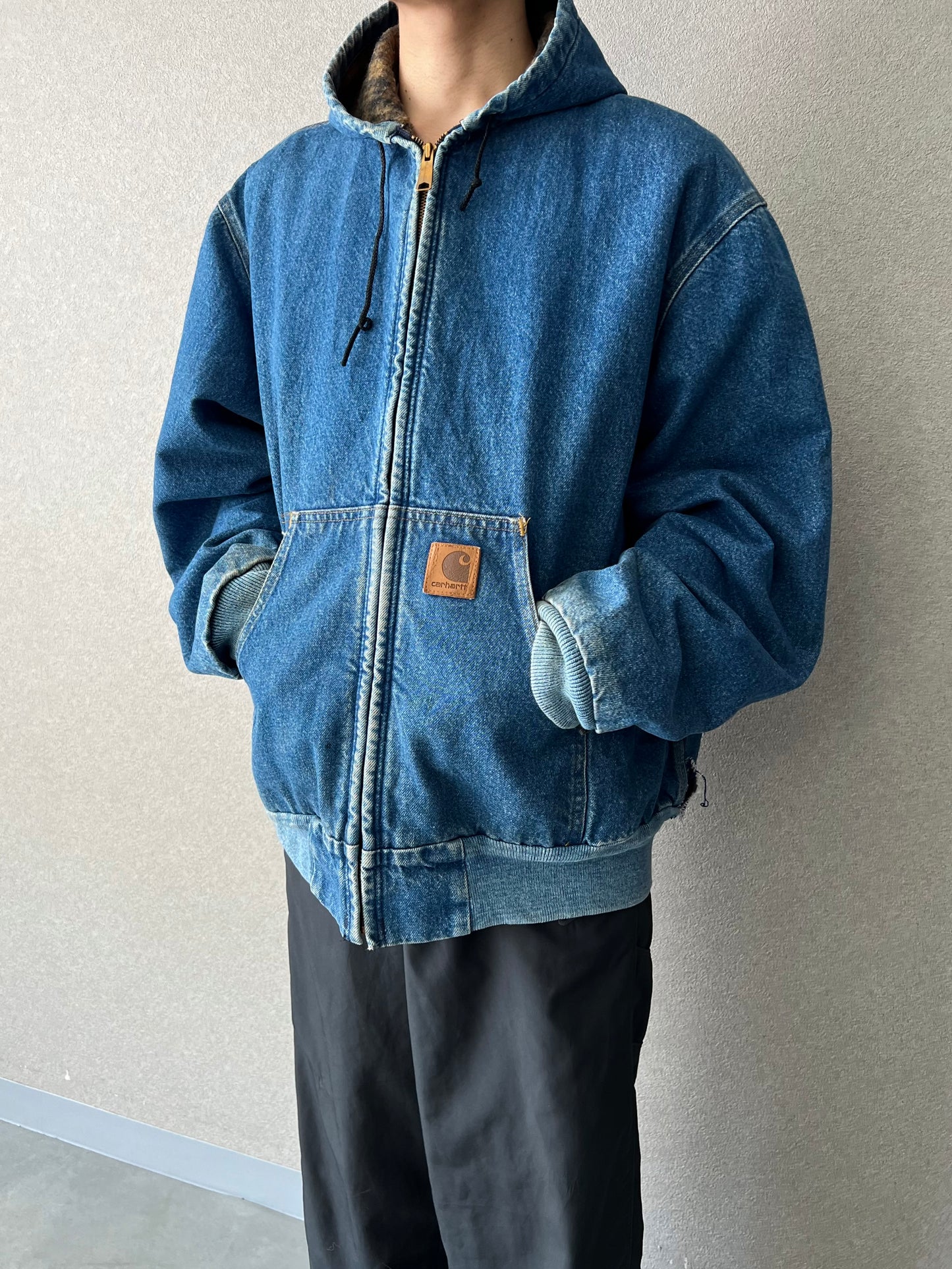 90's carhatt denim work jacket