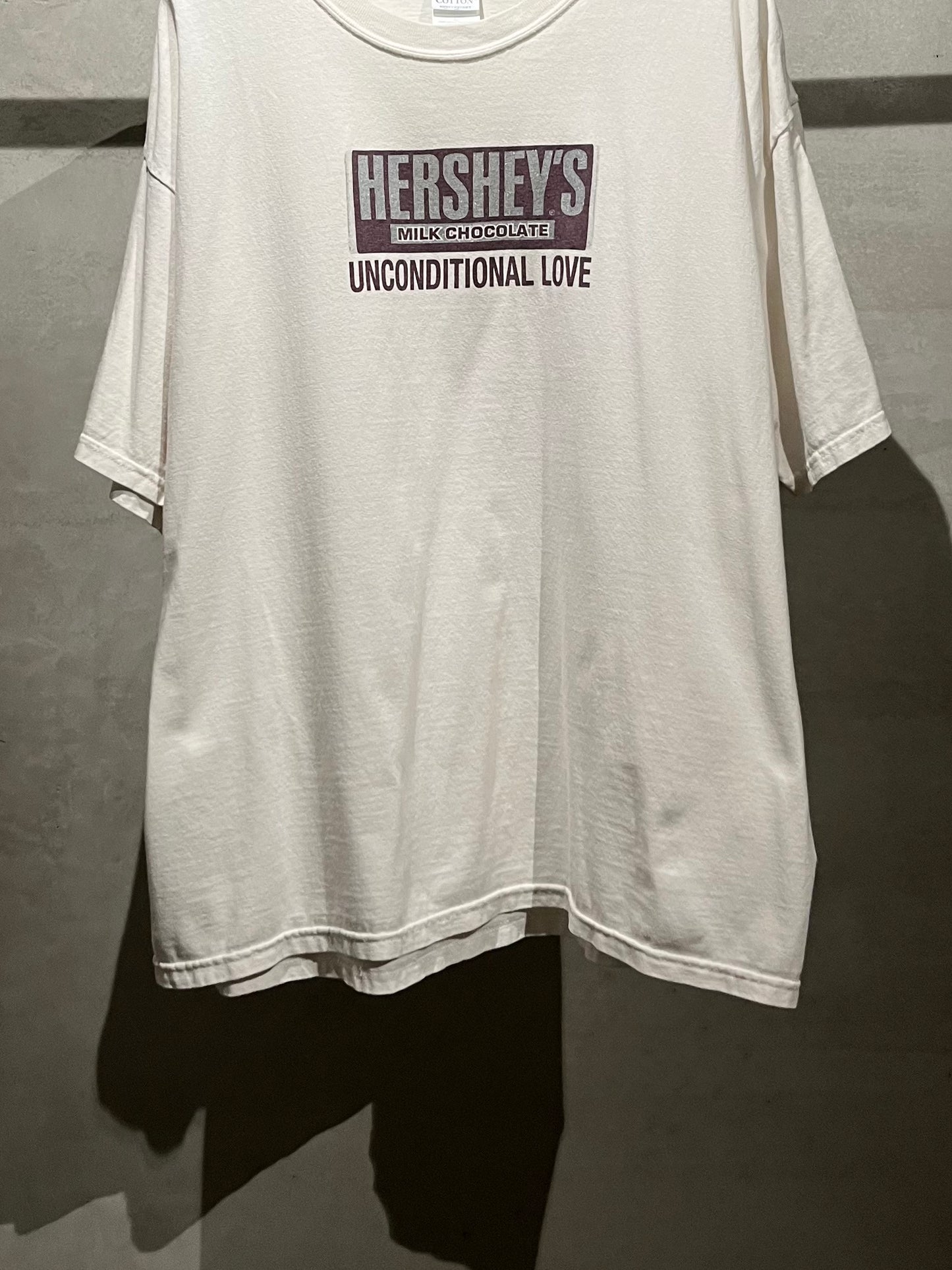 00's HERSHEY'S printed t-shirt