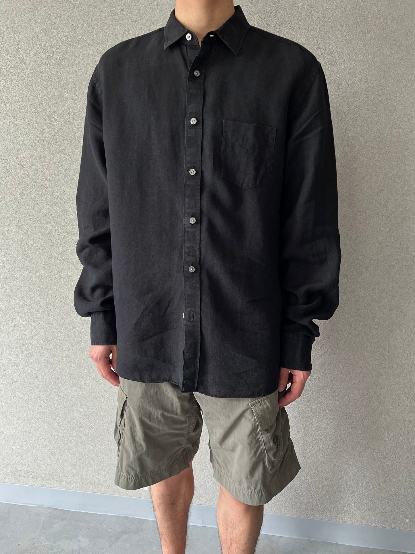 00's UNTUCKit linen shirt