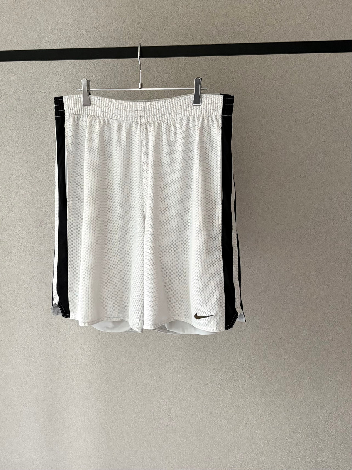00's NIKE basketball shorts