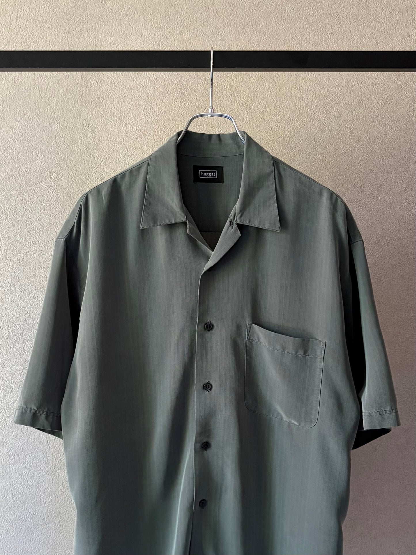 00's HAGGAR open collar rayon shirt