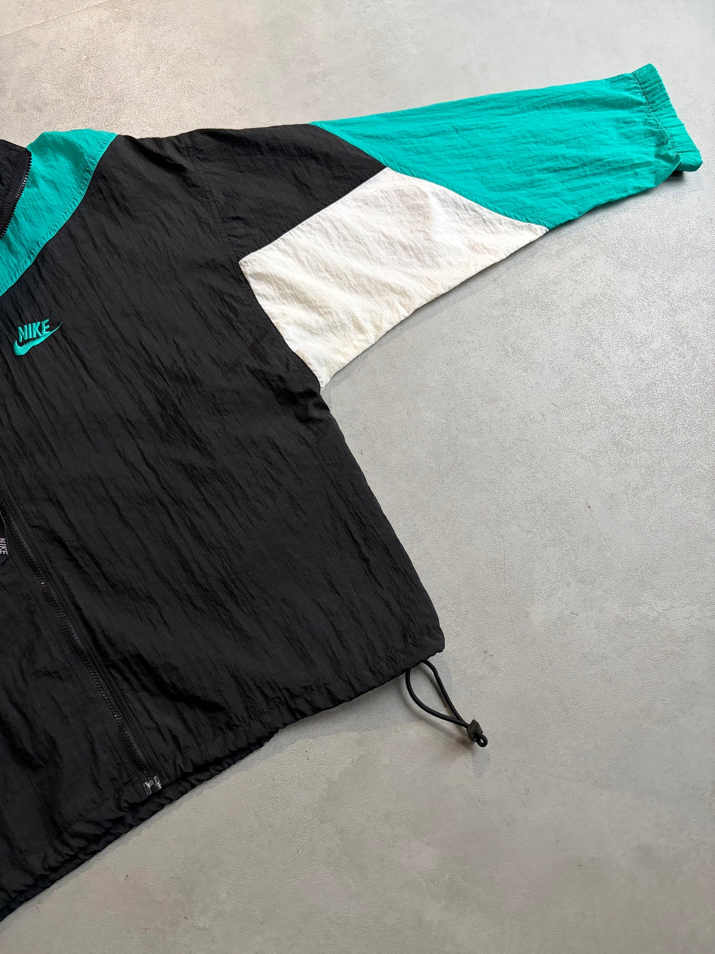 90's NIKE nylon jacket