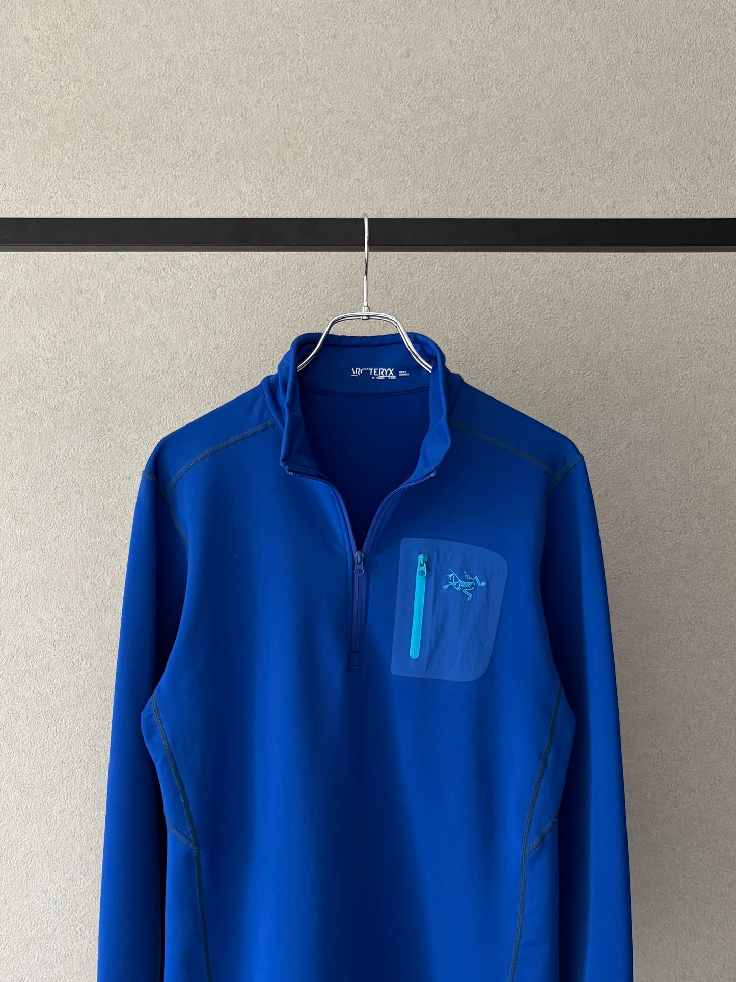 00's ARC'TERYX pullover shirt
