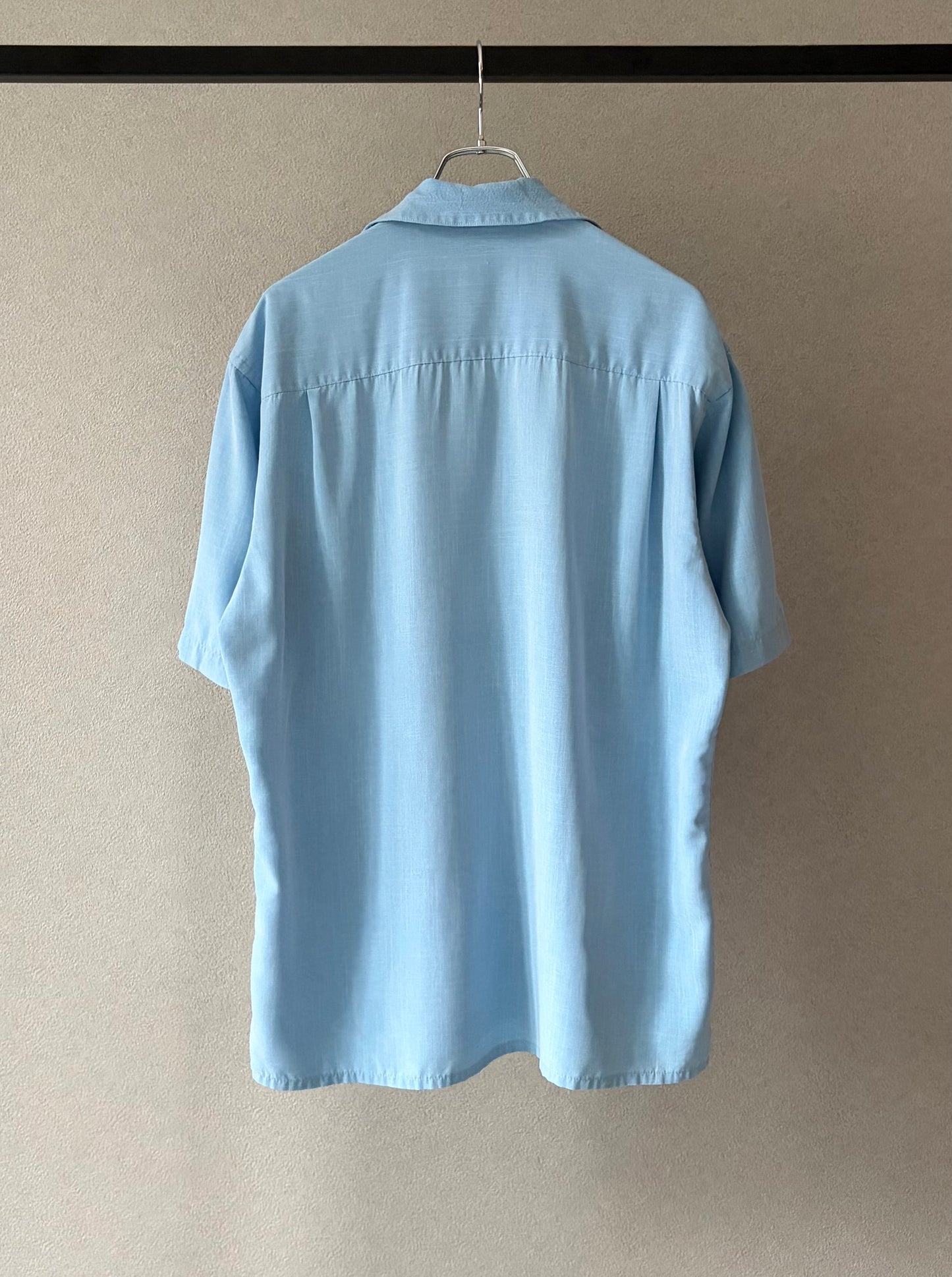 00's BUGATCHI open collar rayon  shirt