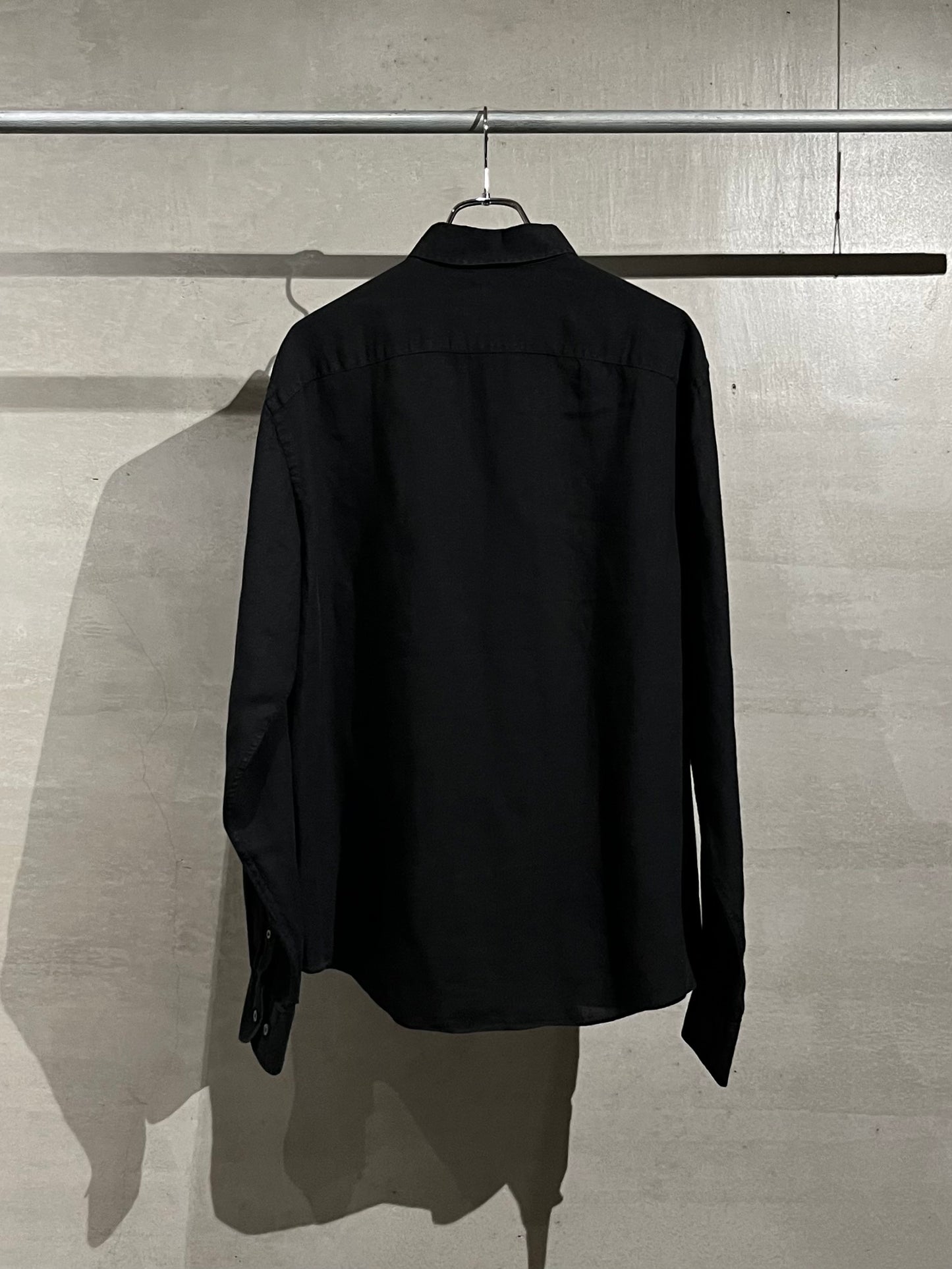 00's UNTUCKit linen shirt