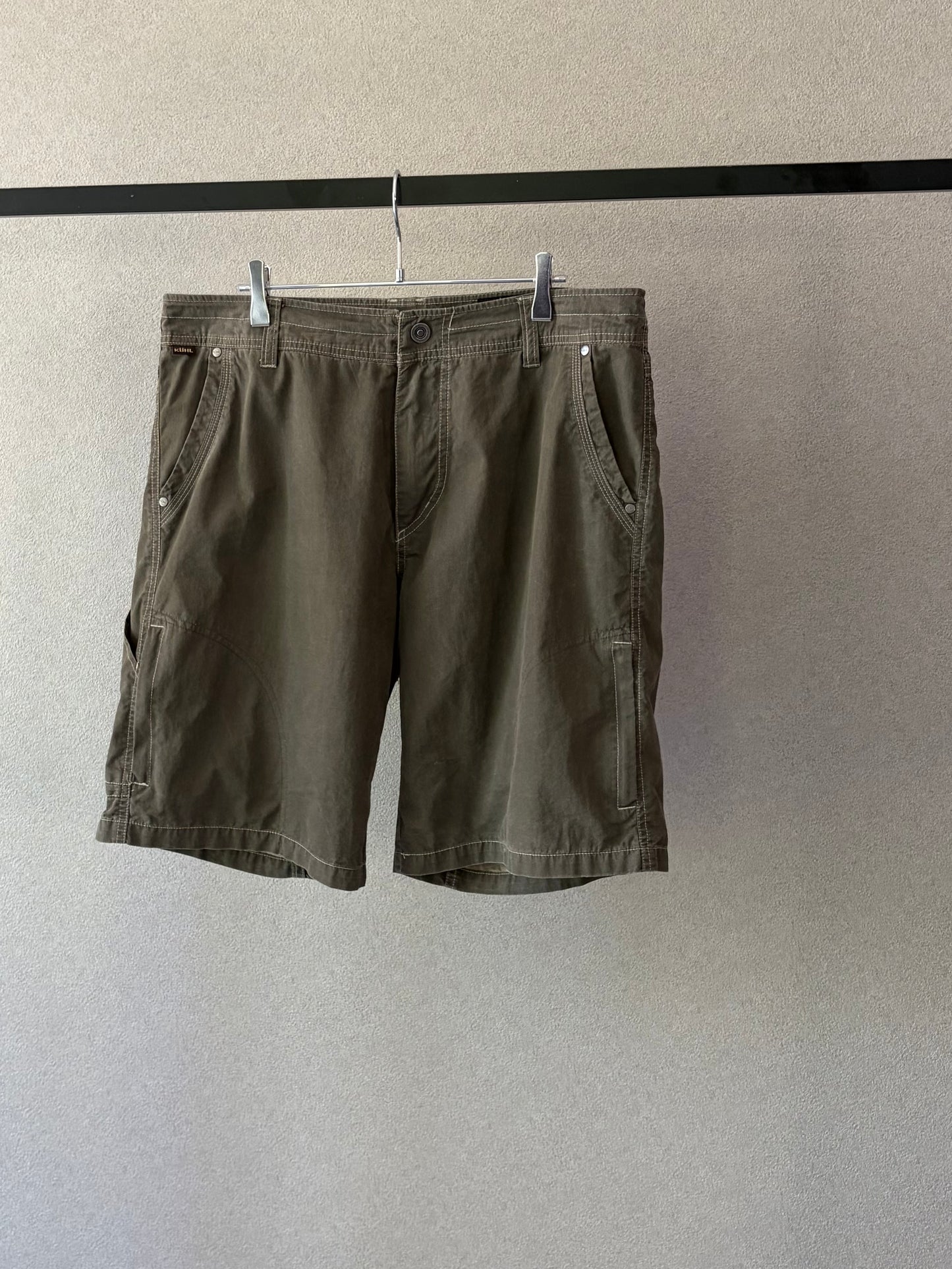 00's KUHL utility shorts