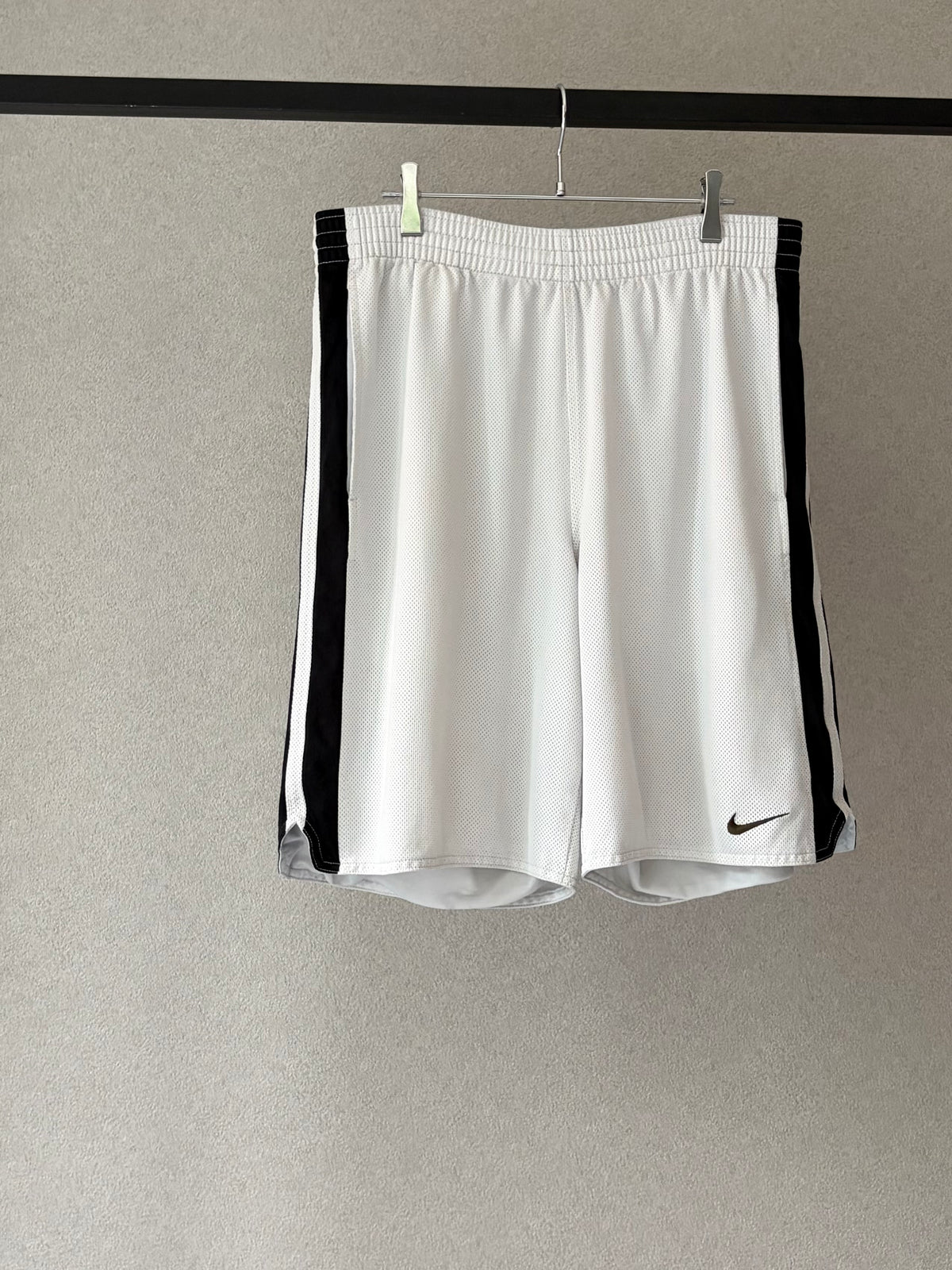 00's NIKE basketball shorts
