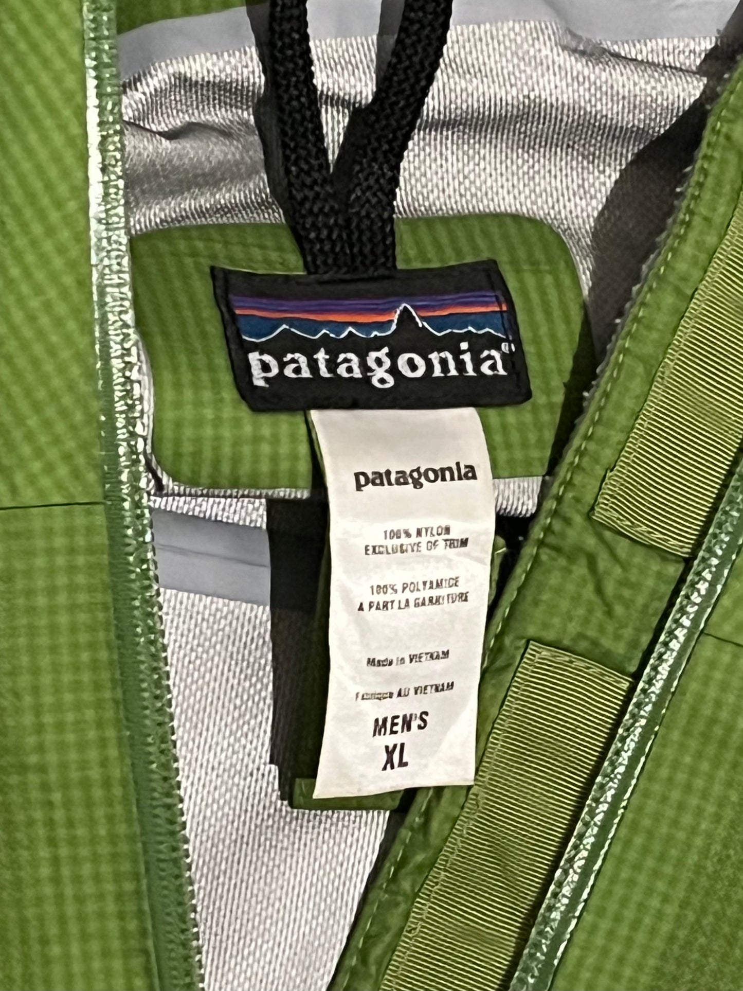 00's patagonia nylon jacket