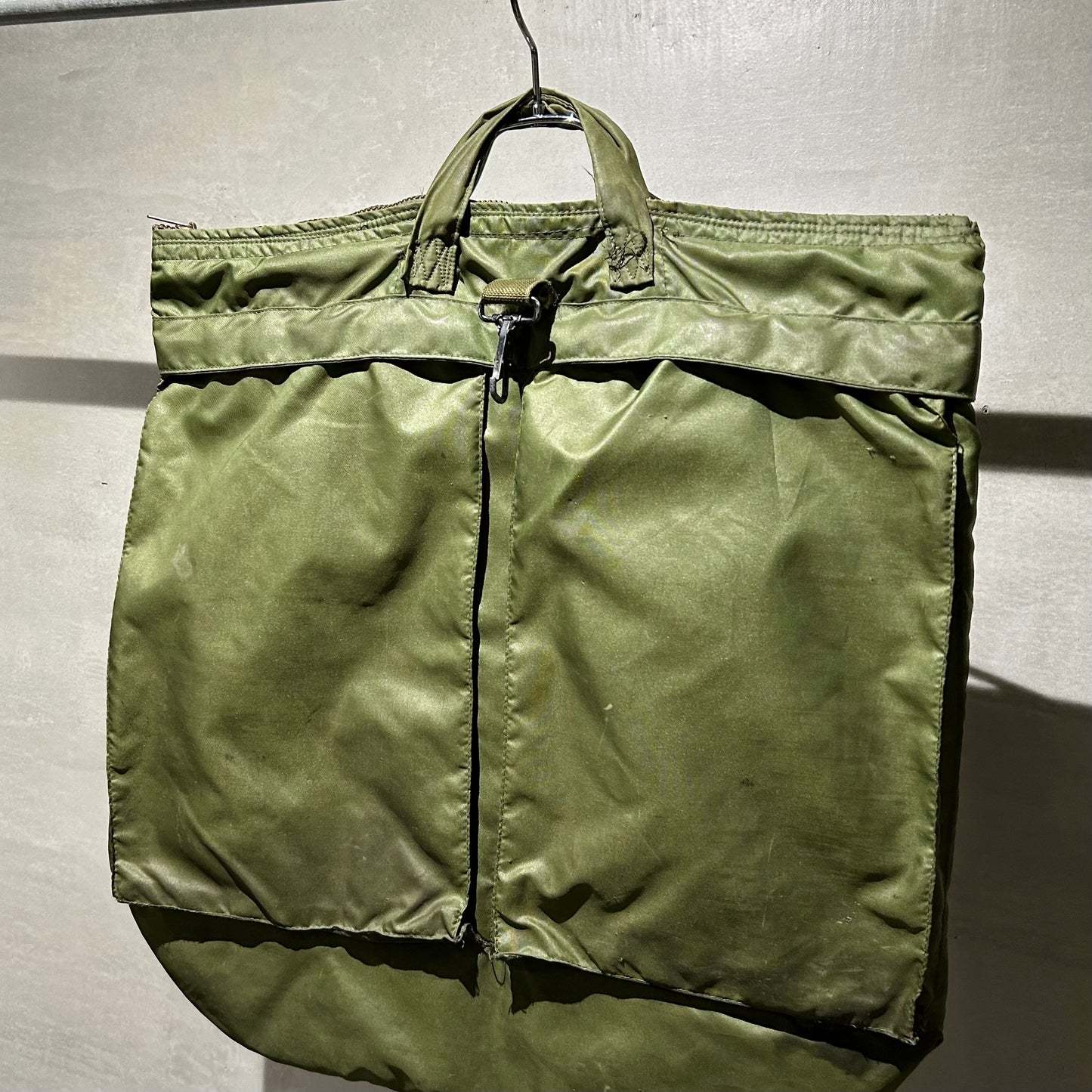 80’s U.S.army helmet bag