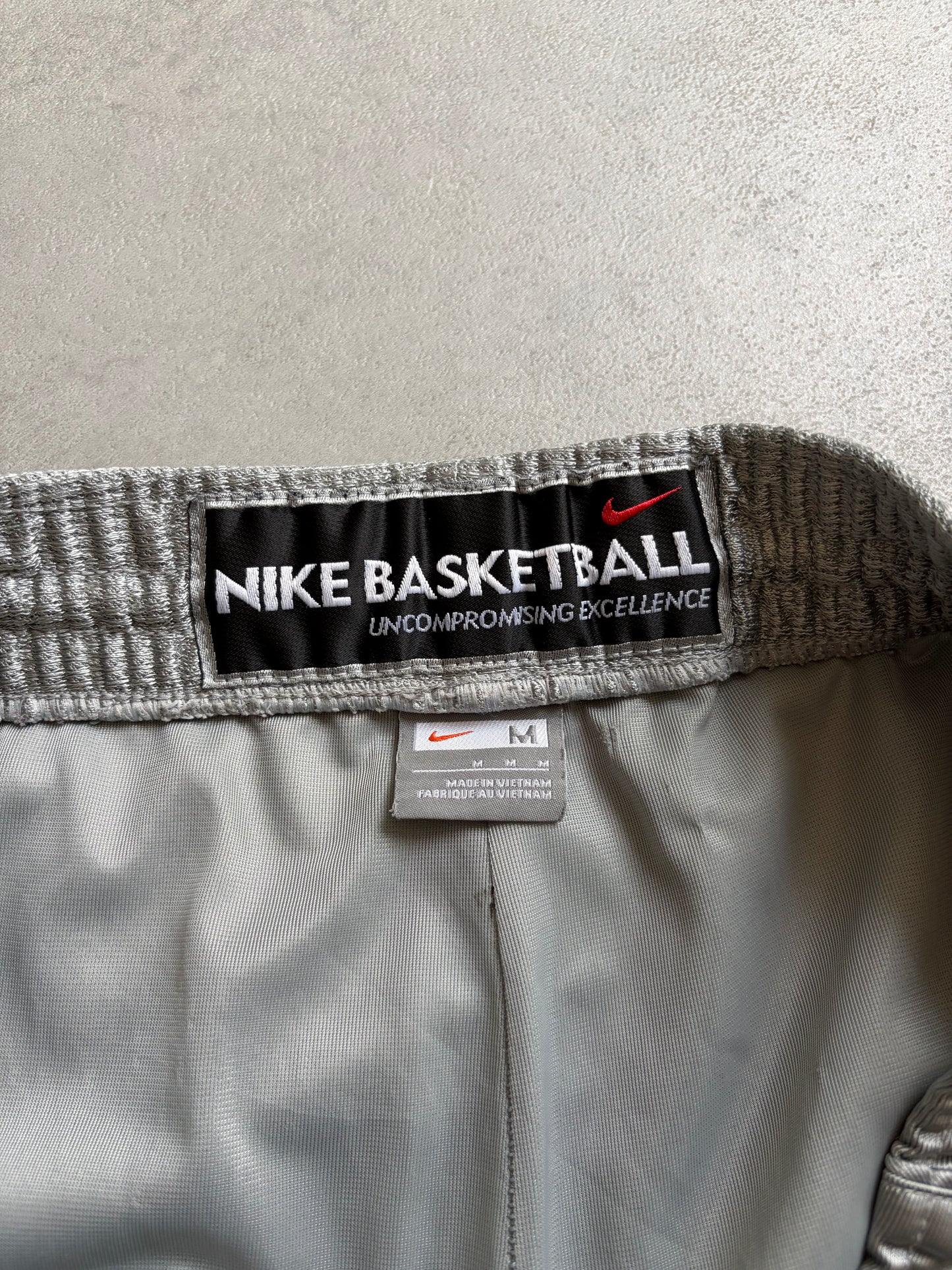 00's NIKE basketball shorts