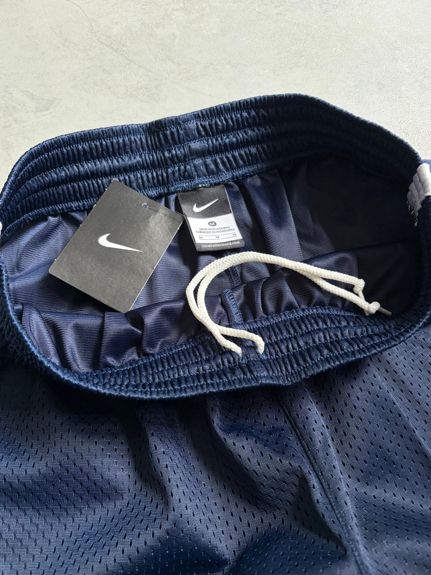 00's NIKE basketball shorts “DEAD STOCK”