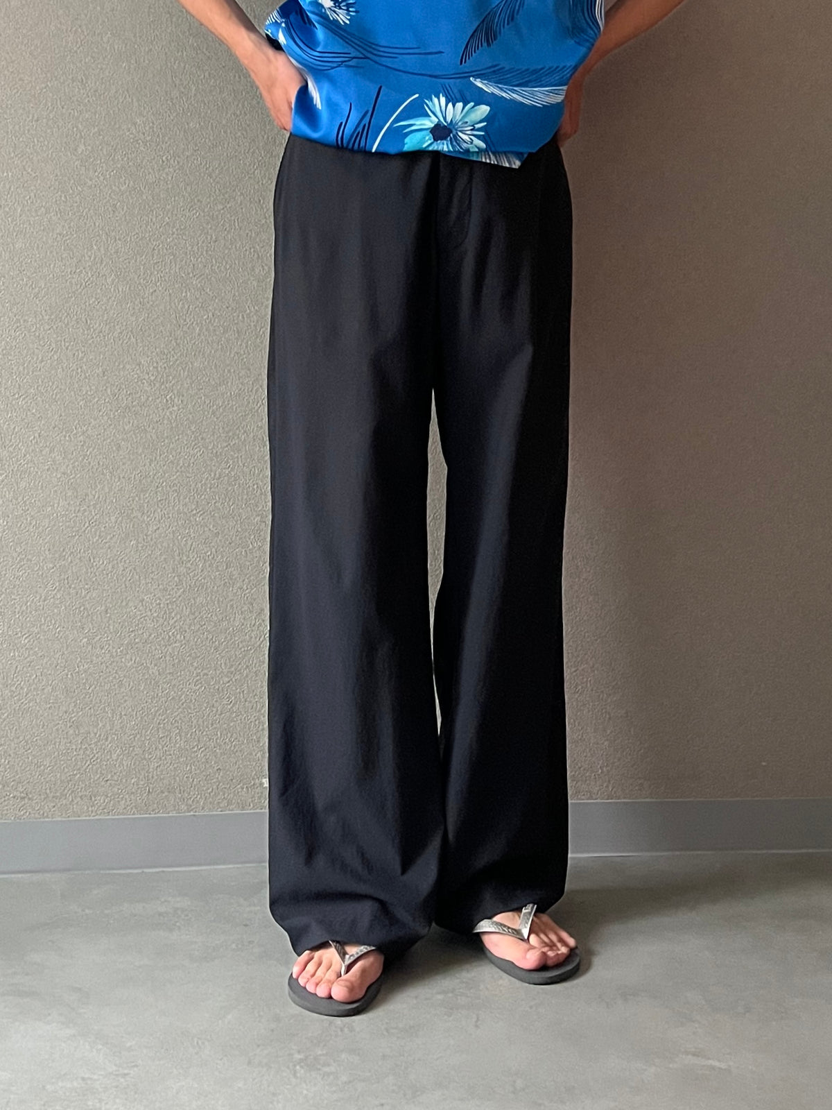 00's BURBERRY slacks