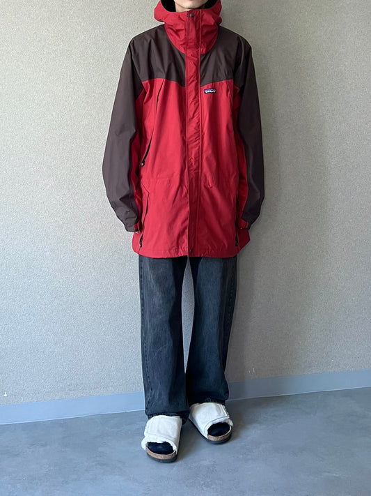 00's patagonia nylon jacket