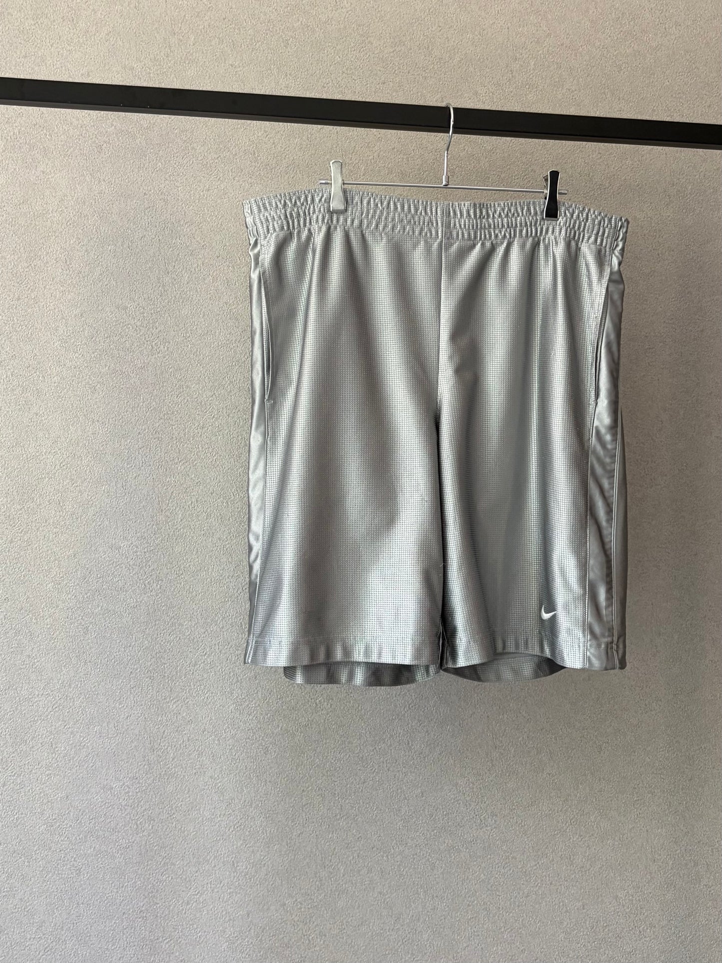00's NIKE basketball shorts
