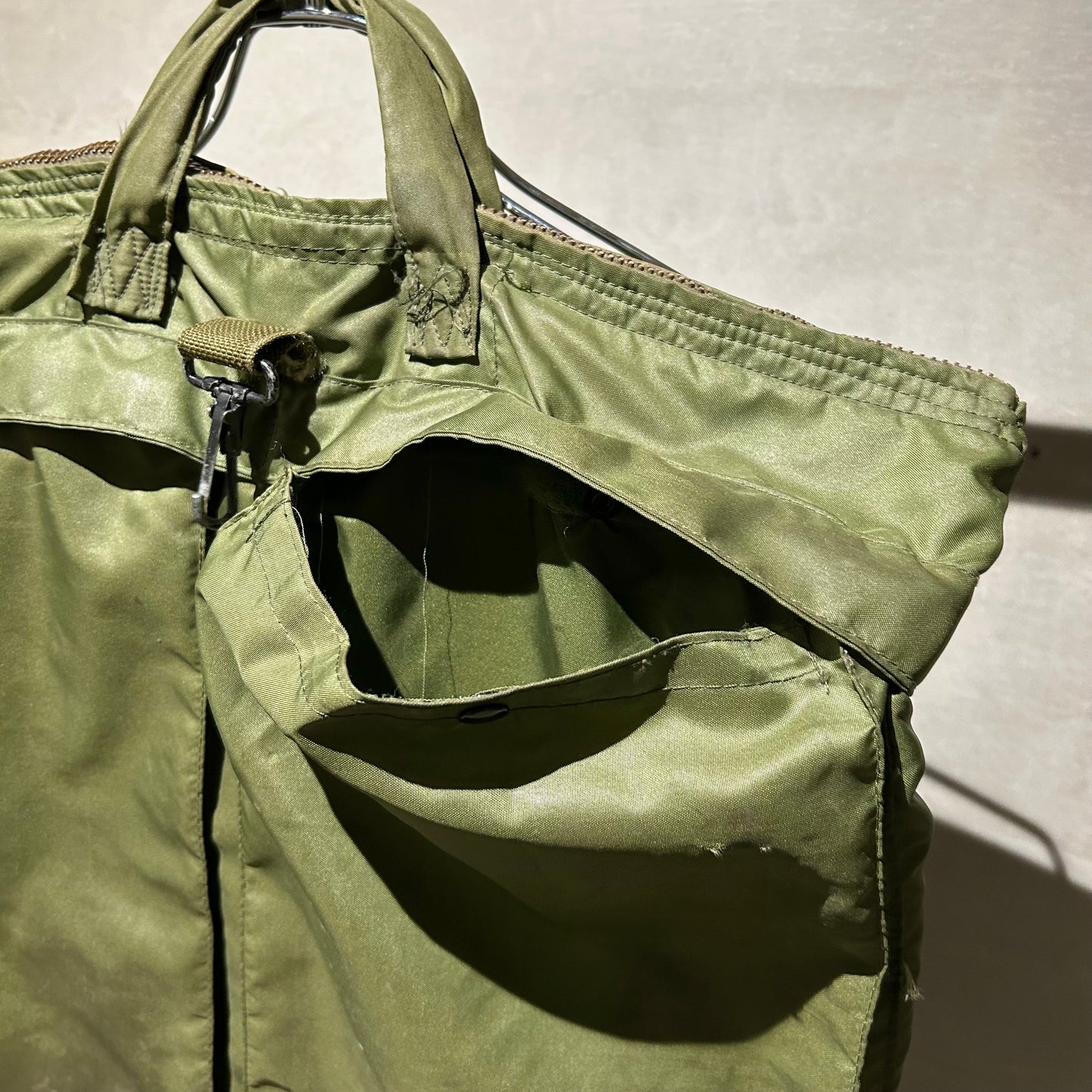 80’s U.S.army helmet bag