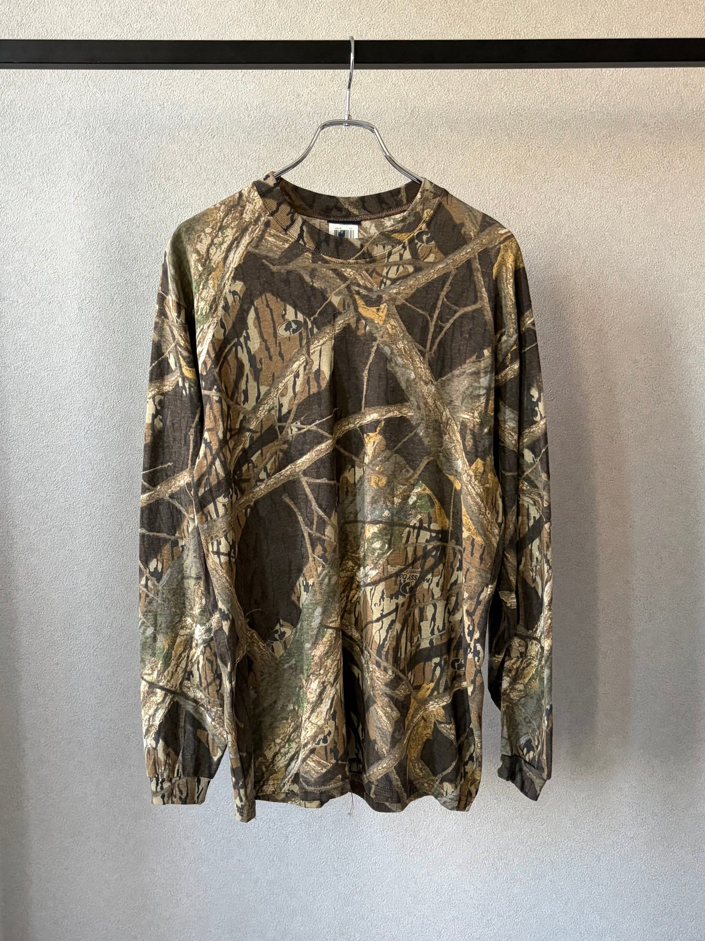00's UNKNOWN realtree patterned L/S t-shirt "DEAD STOCK"