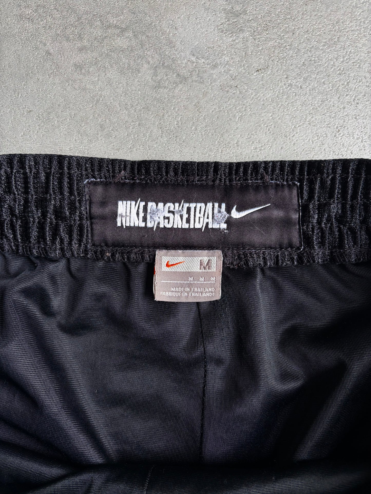 00's NIKE basketball shorts