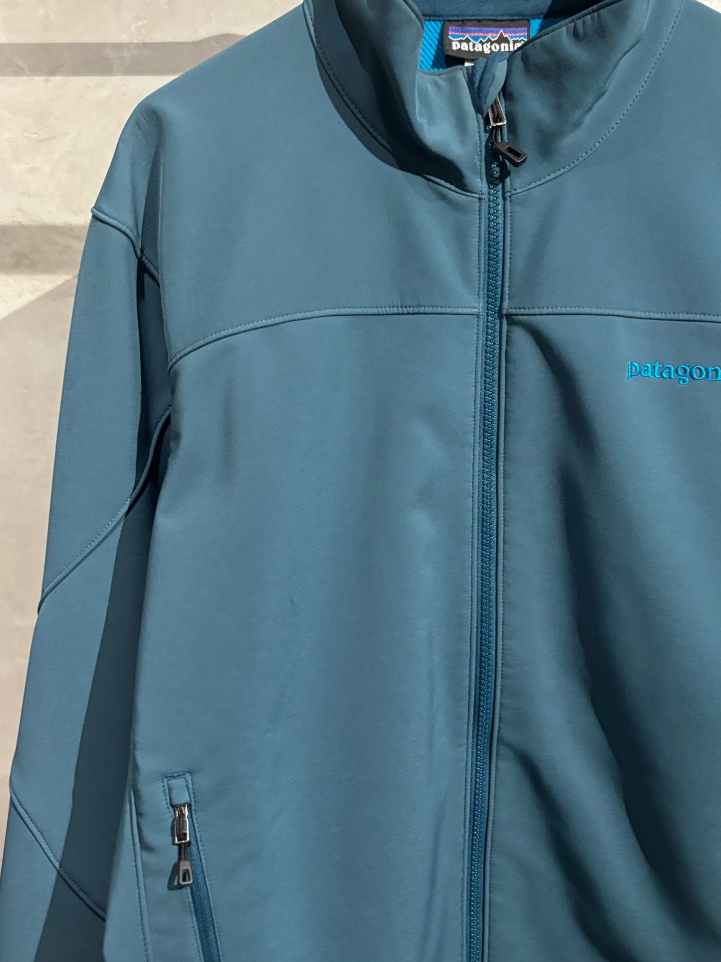 00's patagonia softshell jacket