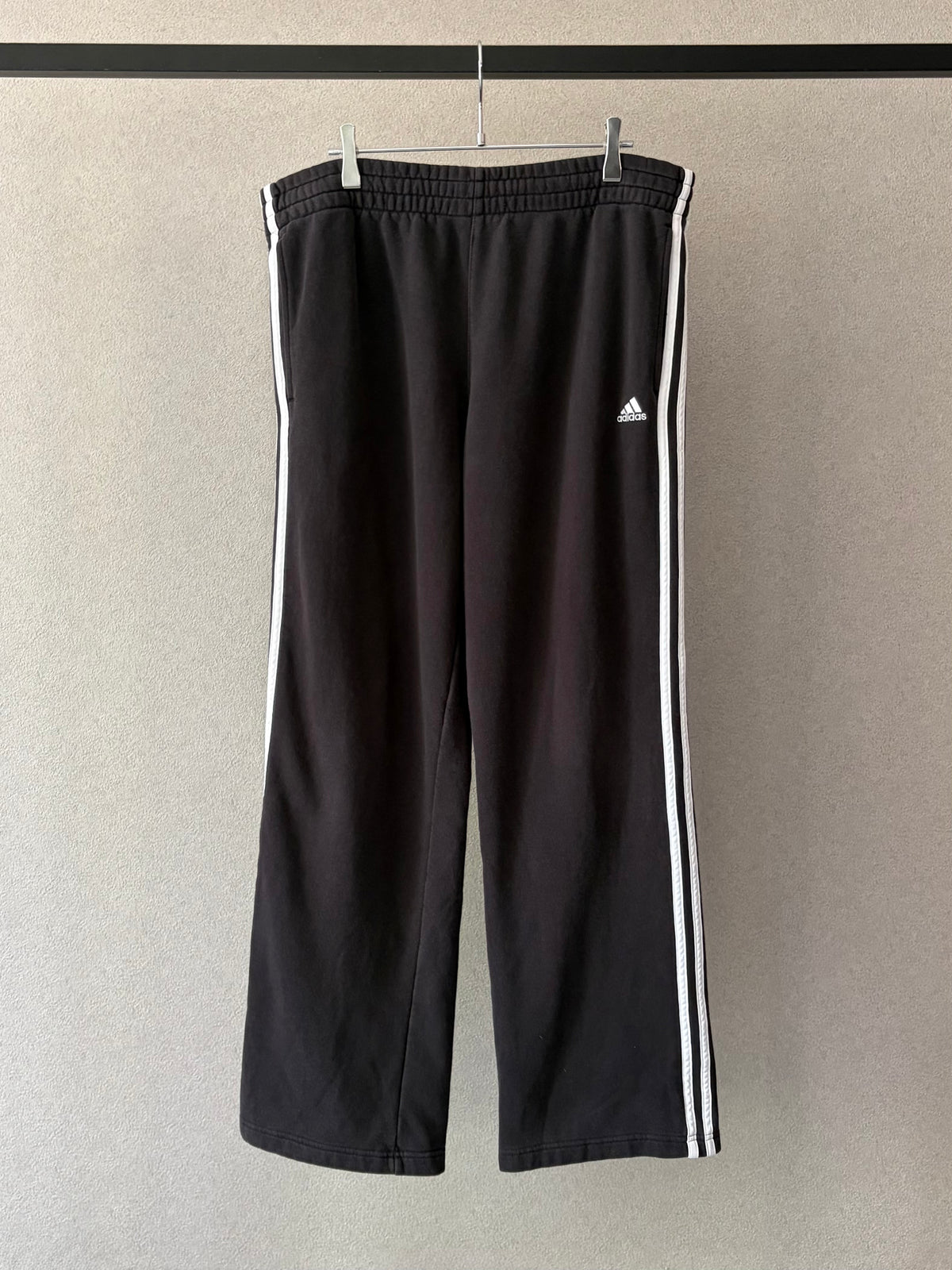 00's adidas sweat pants