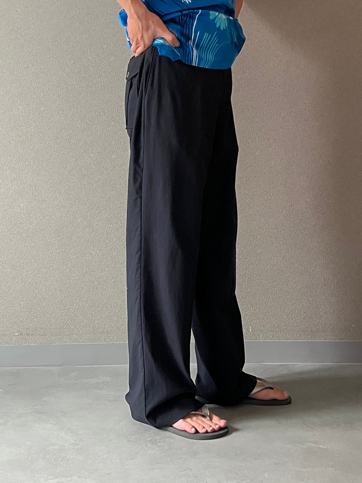 00's BURBERRY slacks