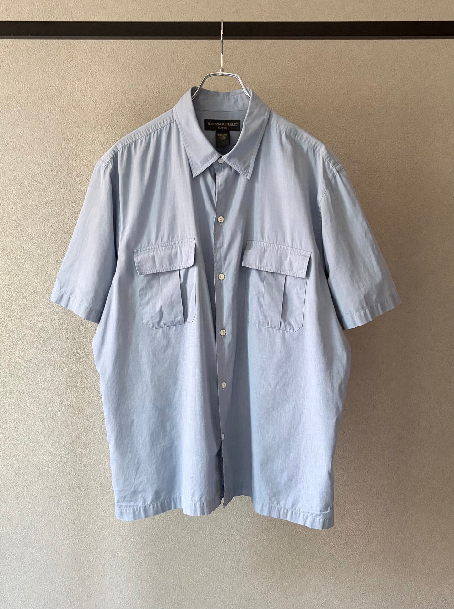 00's BANANA REPUBLIC S/S shirt