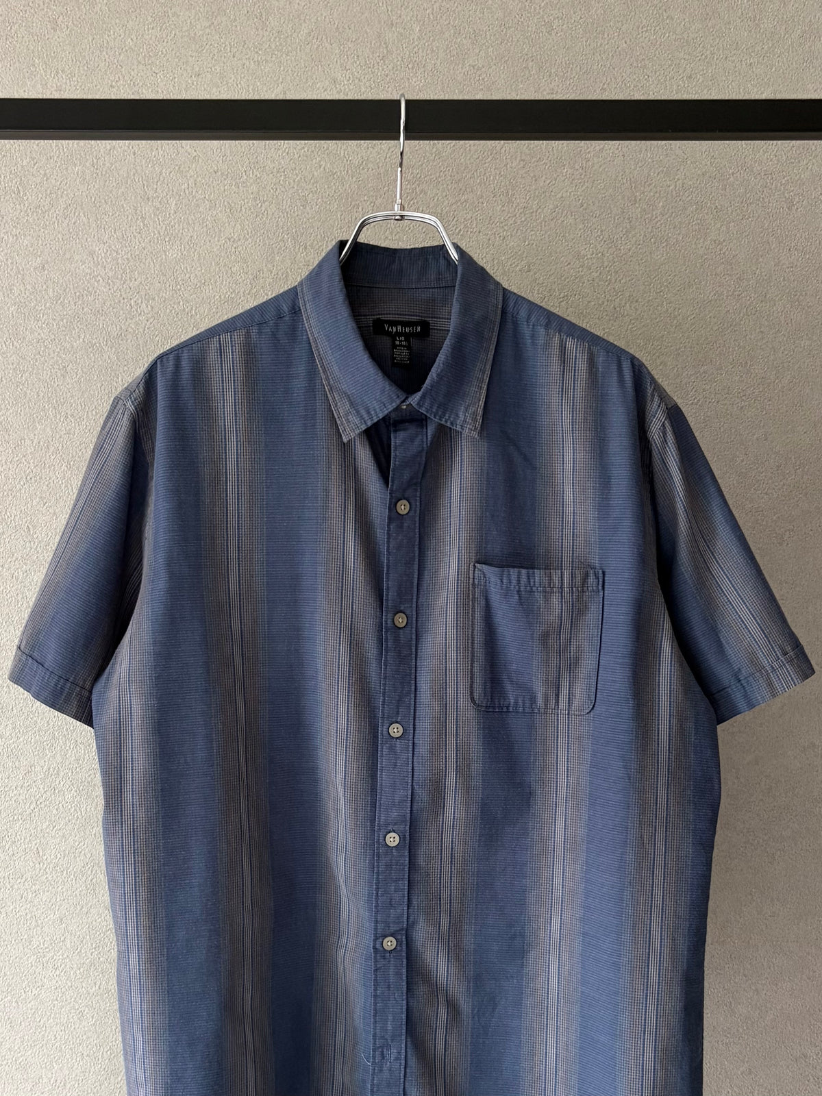 00's VAN HEUSEN S/S shirt