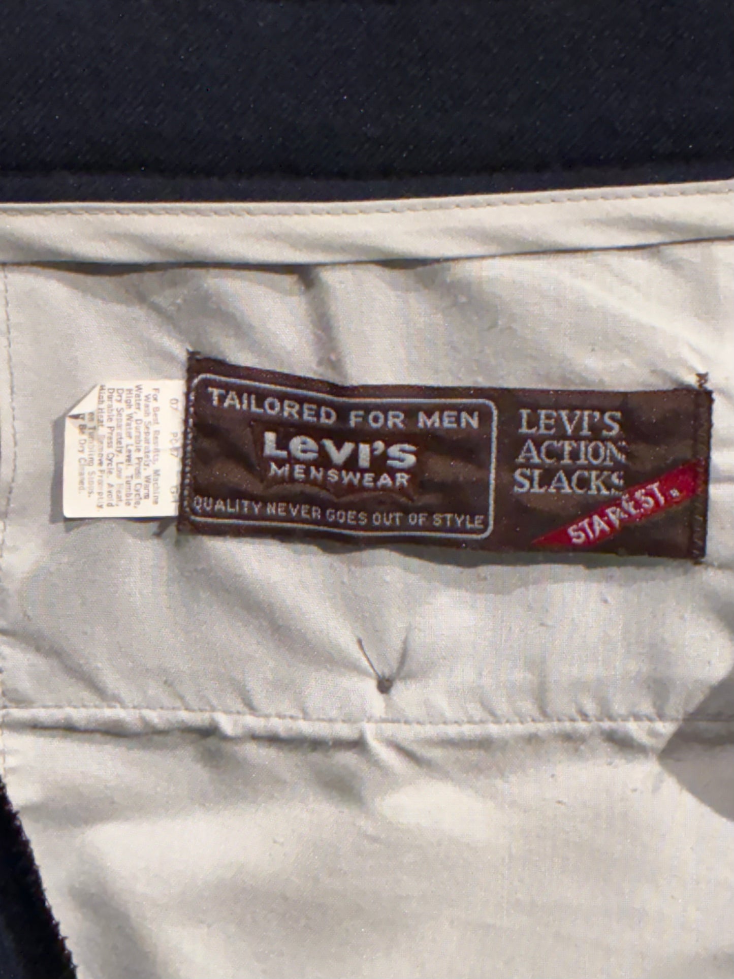 80's Levi's action slacks