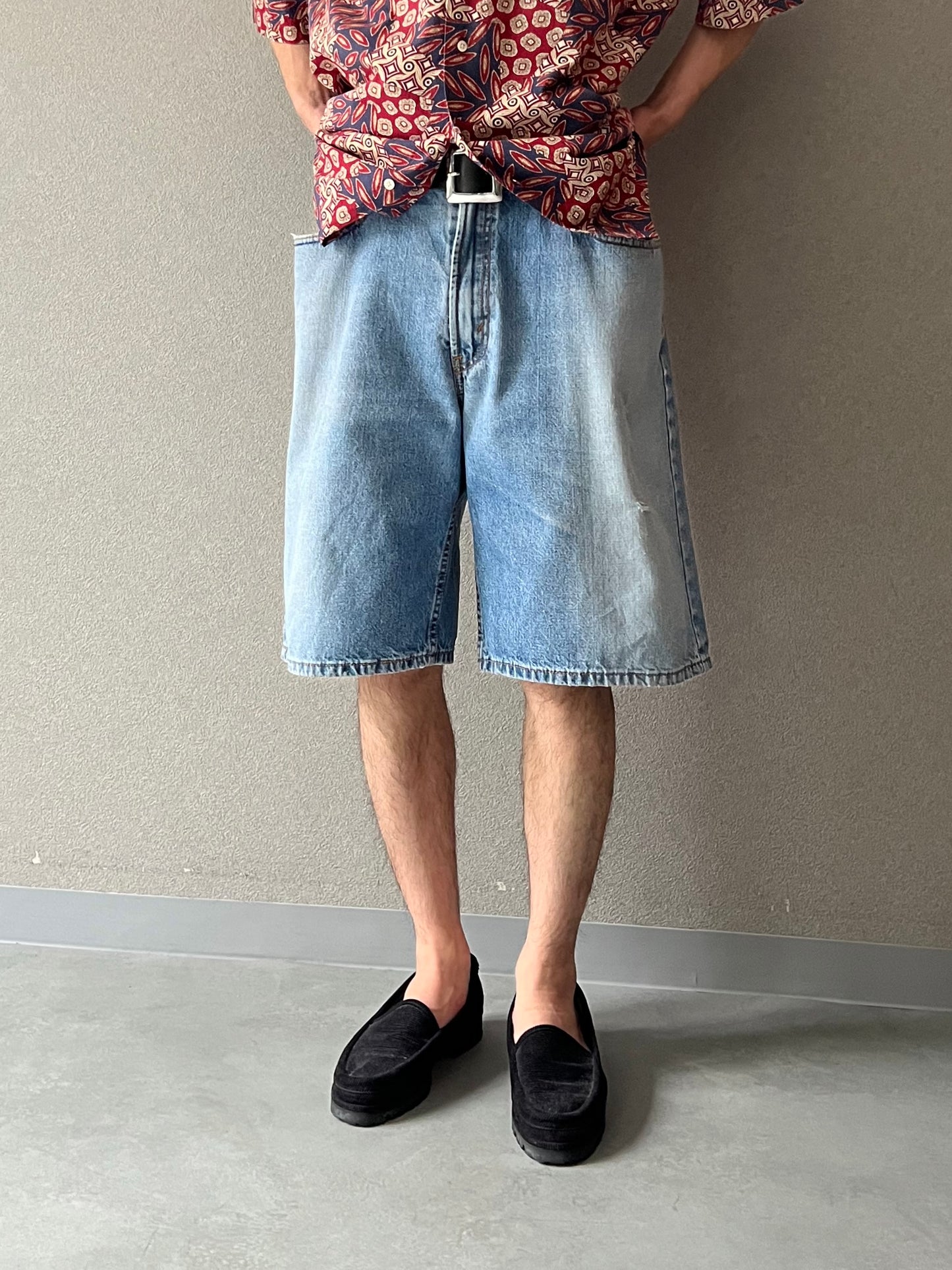00's Levi's 569 denim shorts