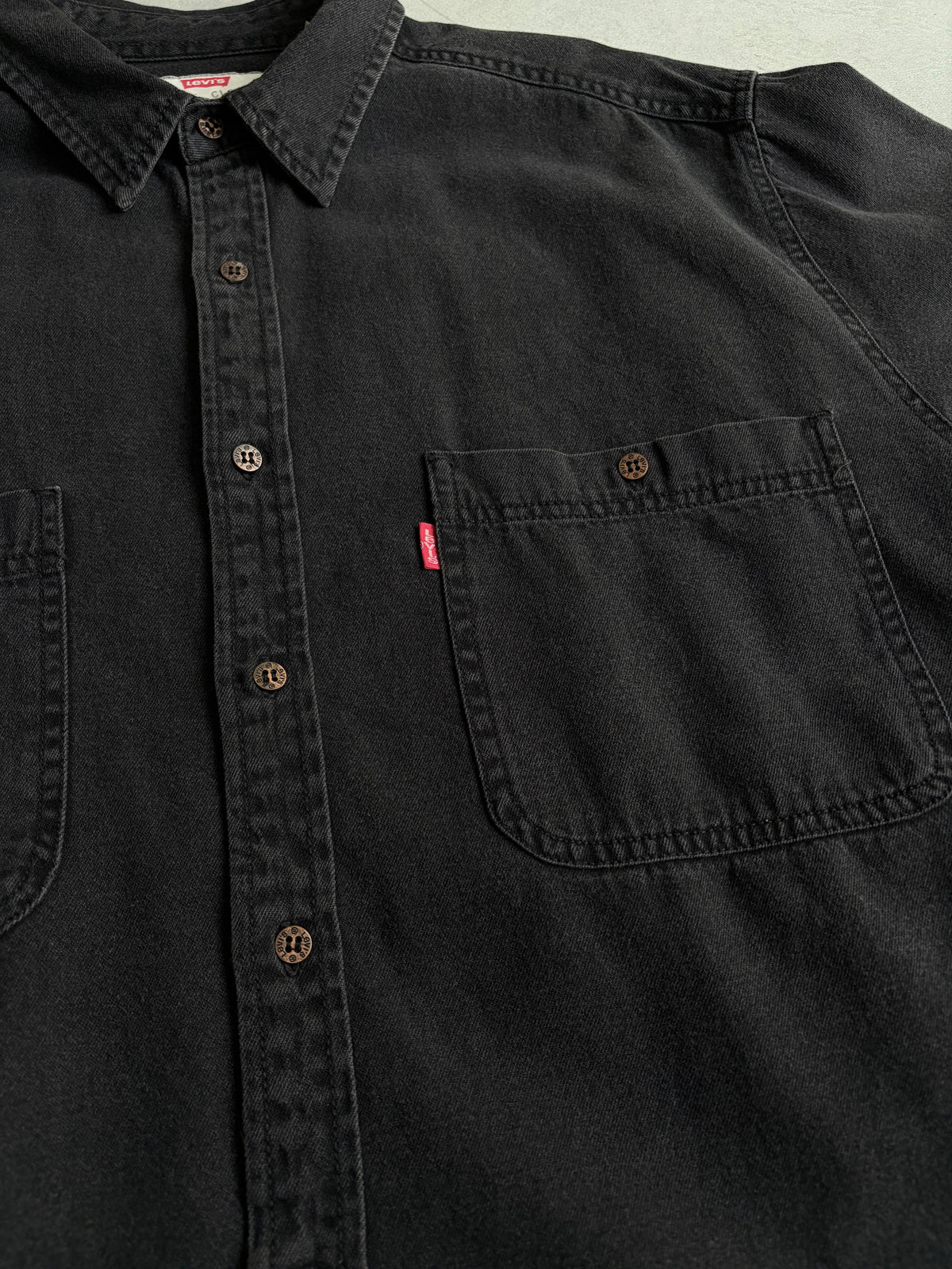 90's Levi's denim shirt