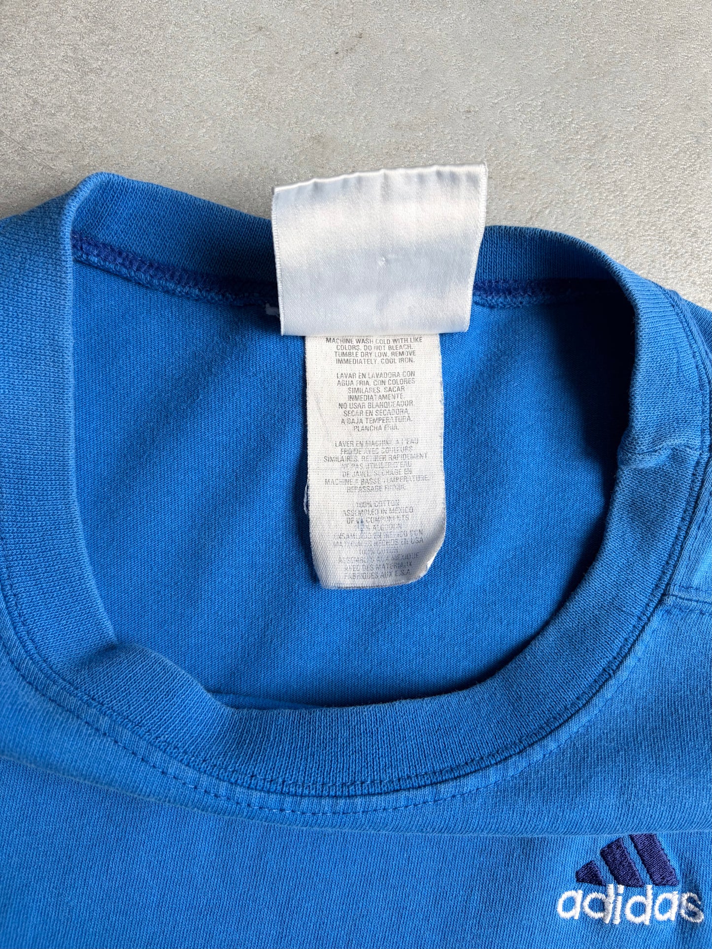 90's adidas printed t-shirt
