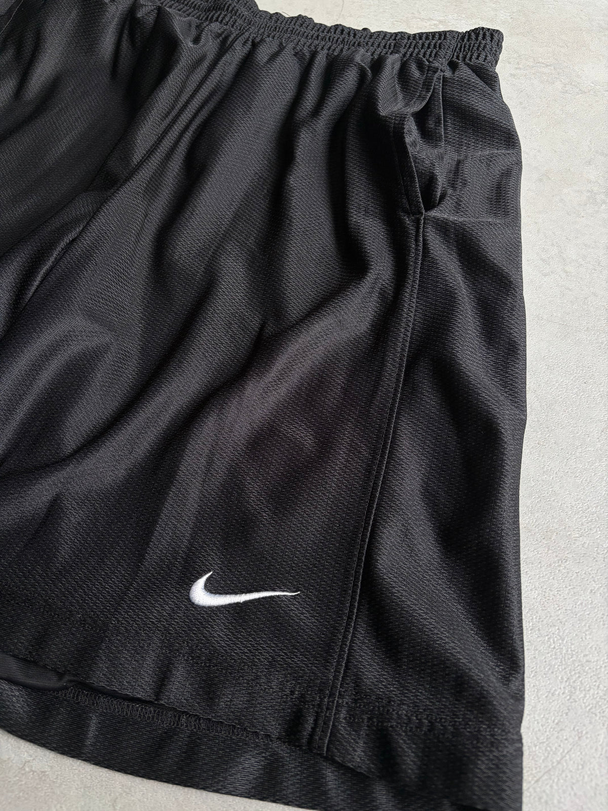 00's NIKE basketball shorts