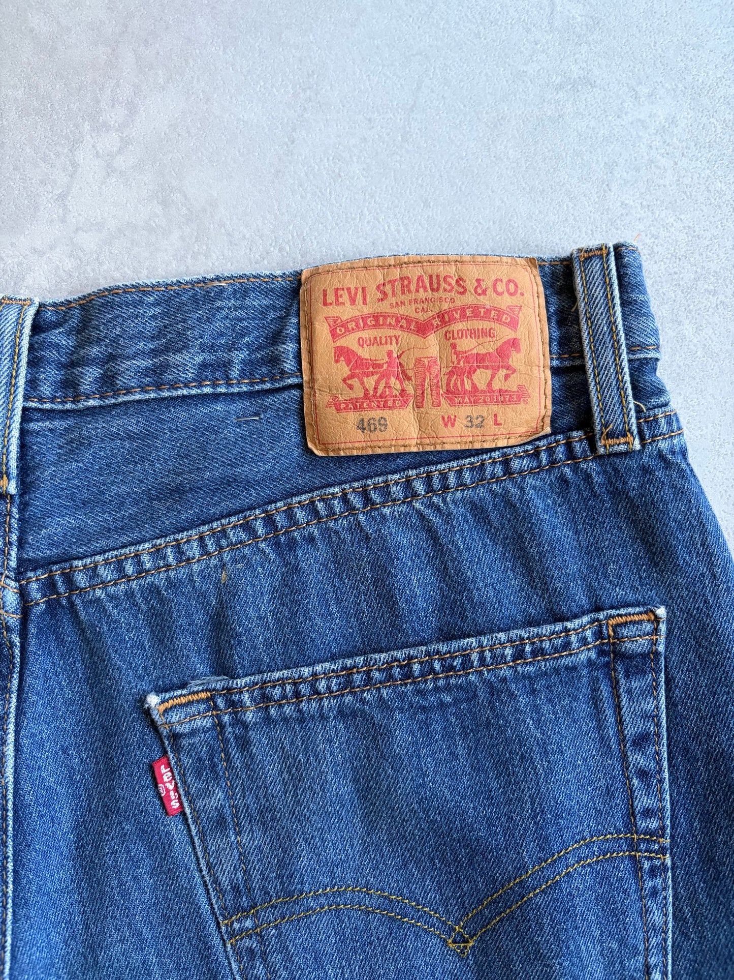 00's Levi's 469 denim shorts