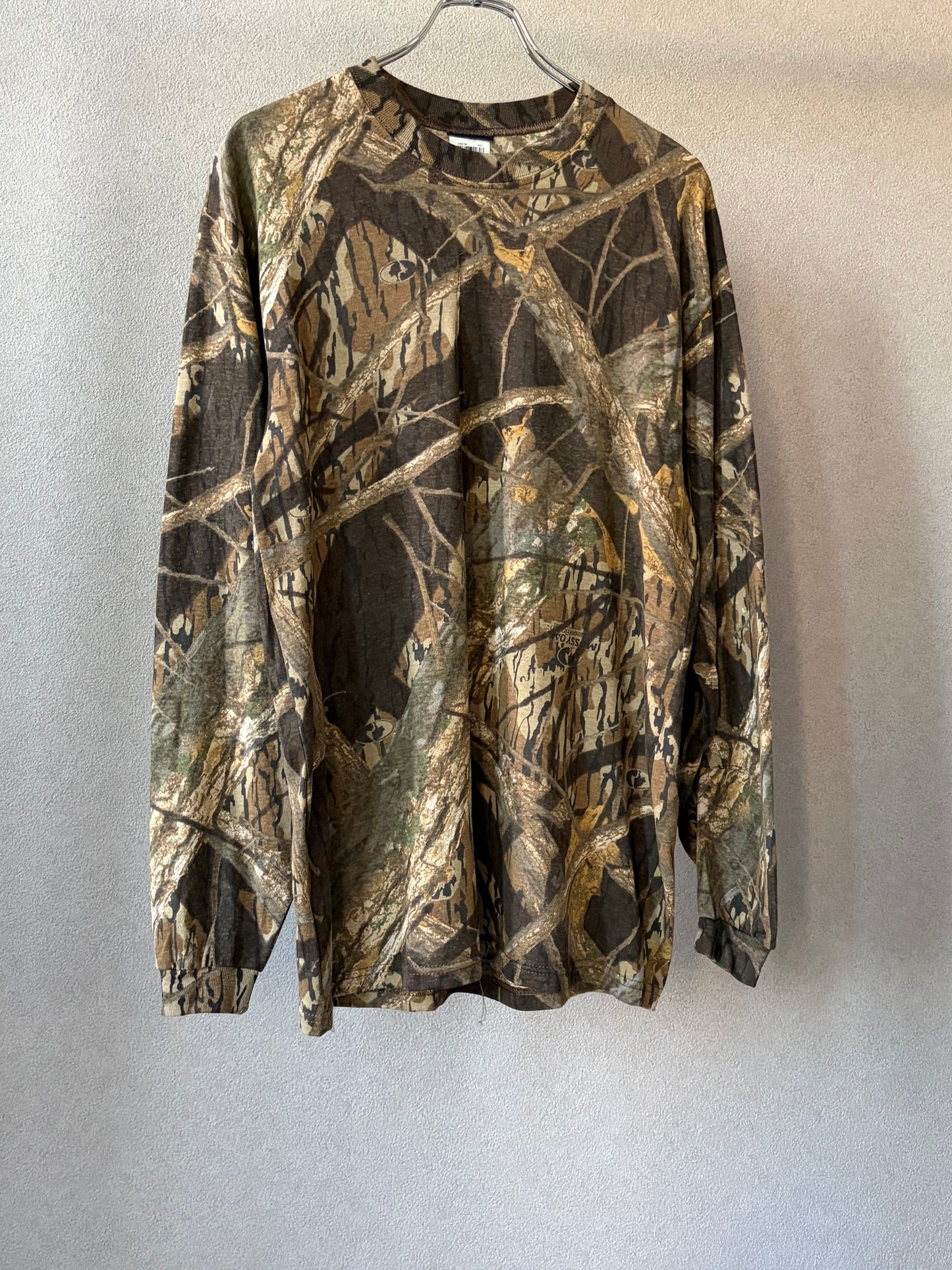 00's UNKNOWN realtree patterned L/S t-shirt "DEAD STOCK"