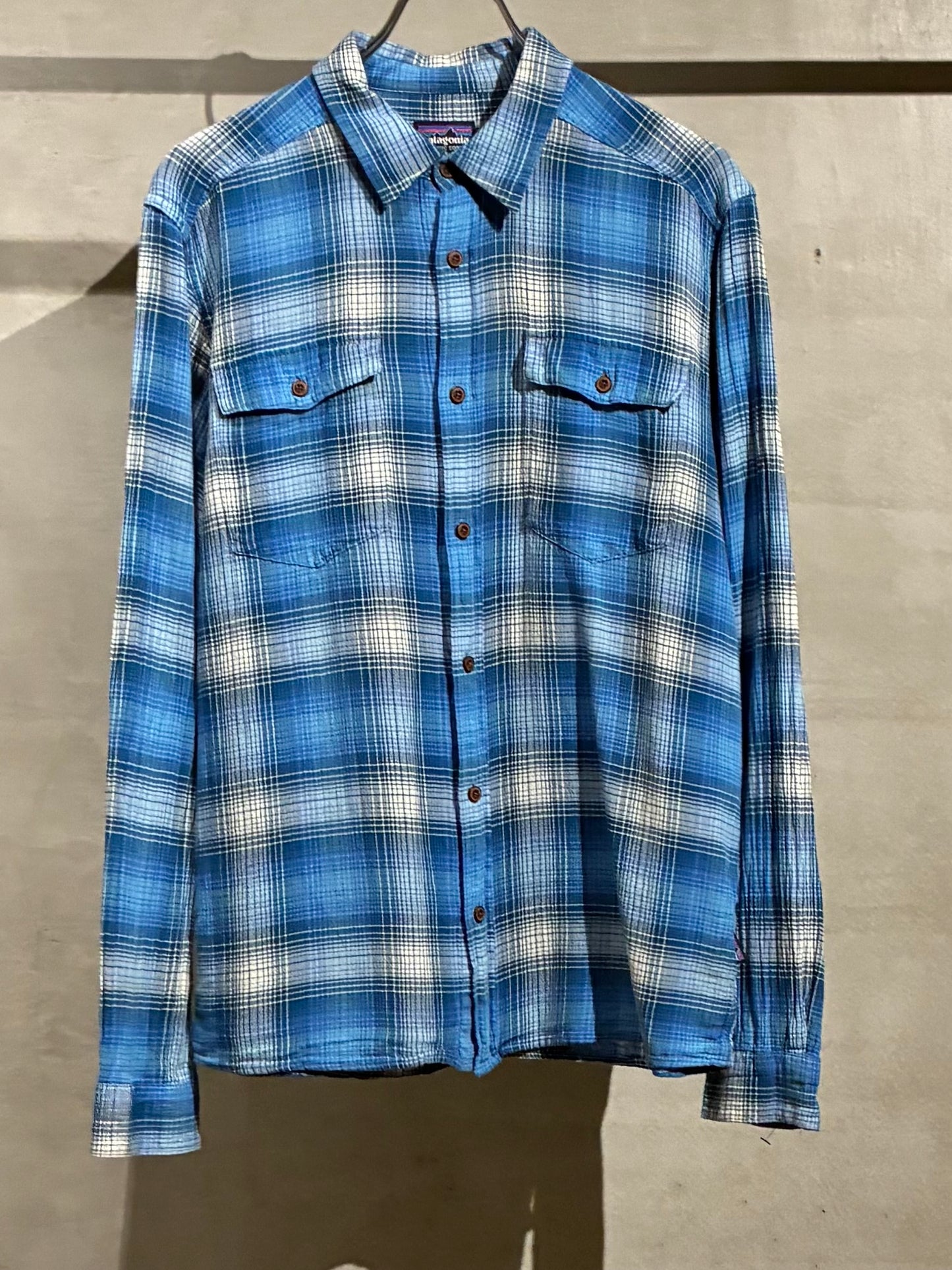 00's patagonia shirt