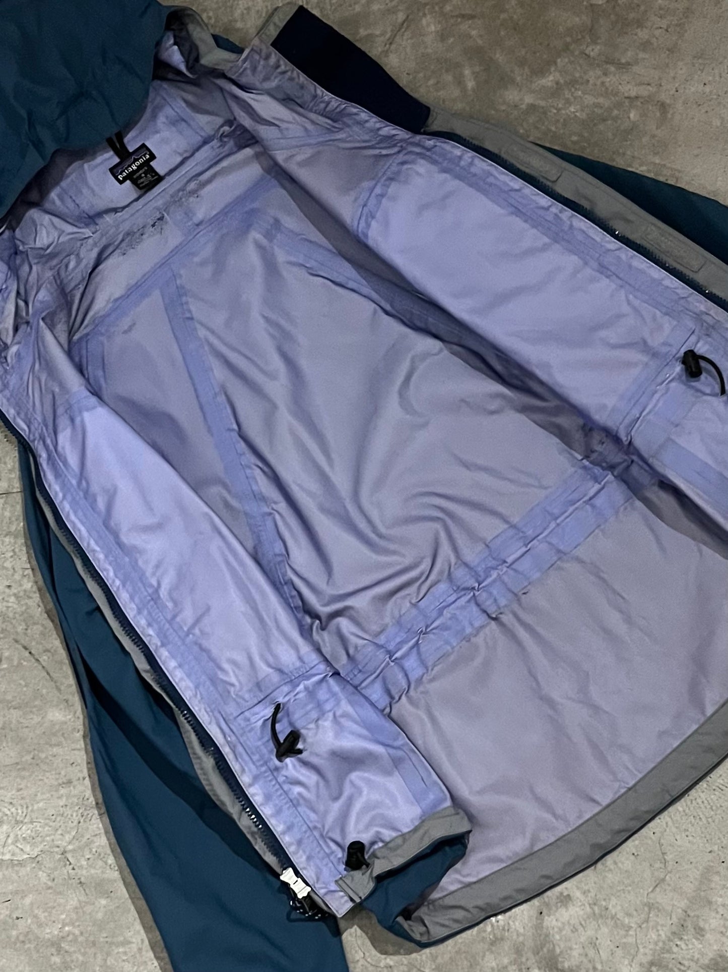 00's patagonia nylon jacket
