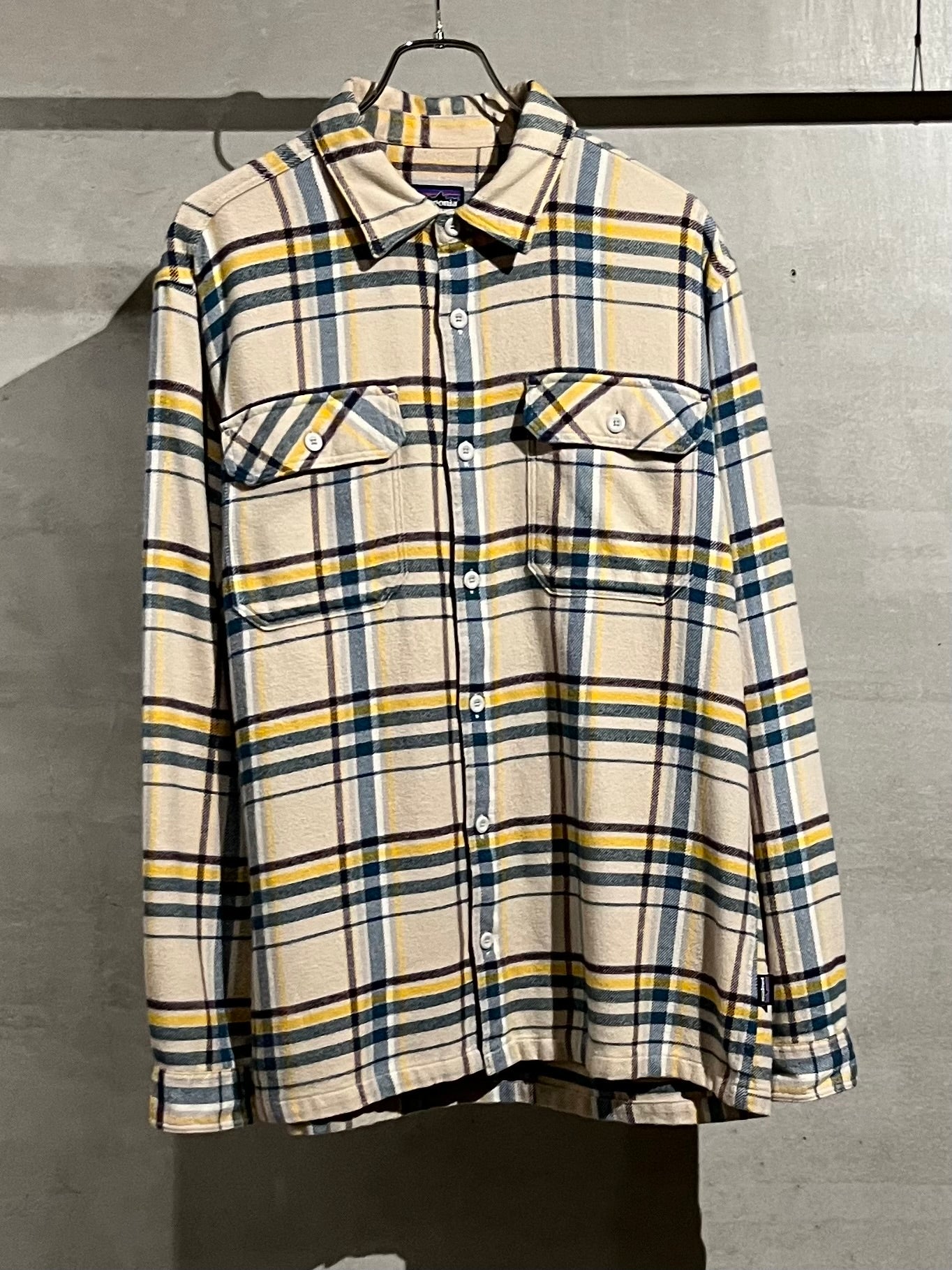 00's patagonia flannel shirt