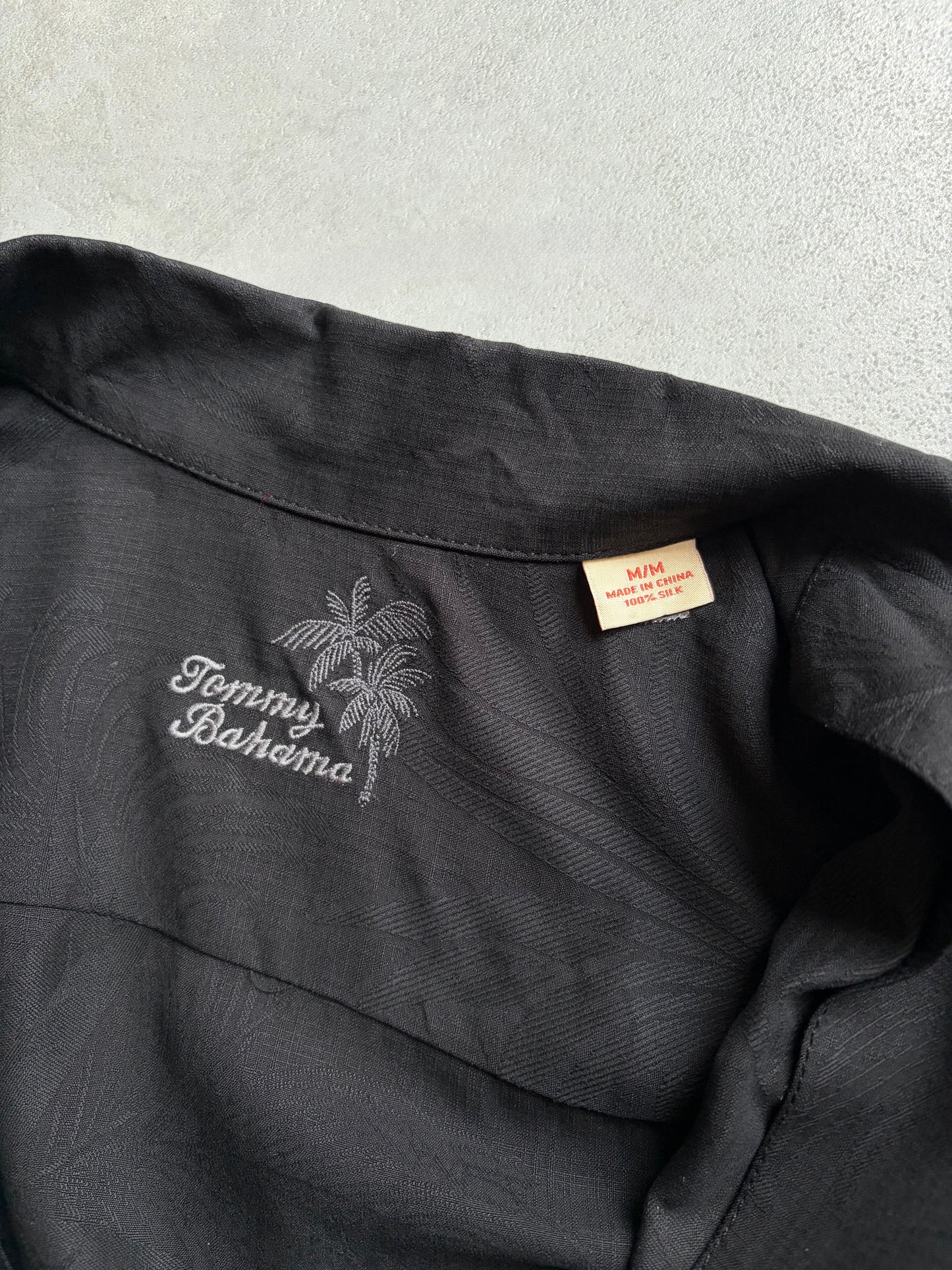 00's Tommy Bahama open collar silk shirt