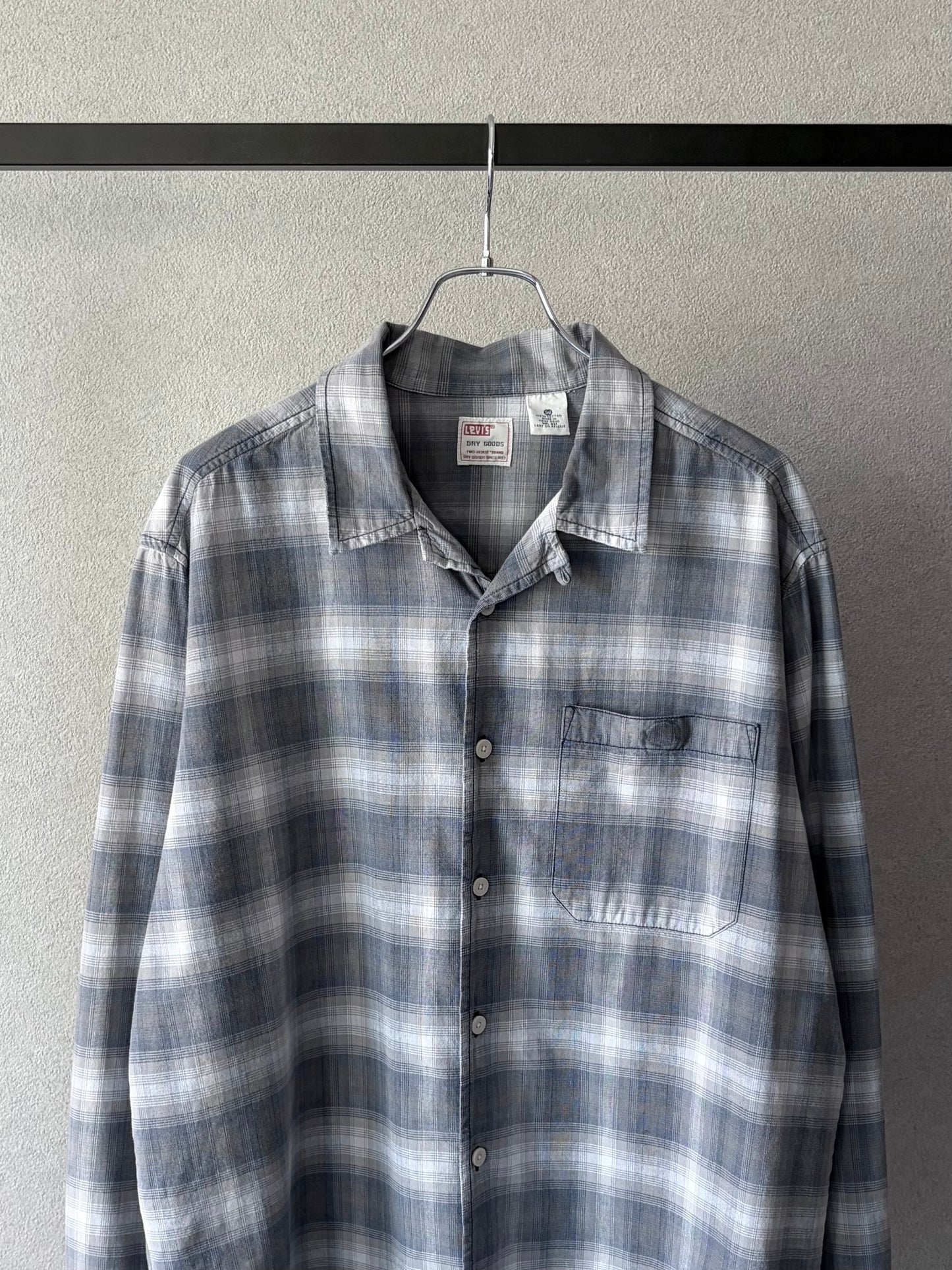 90's Levi's open collor shirt